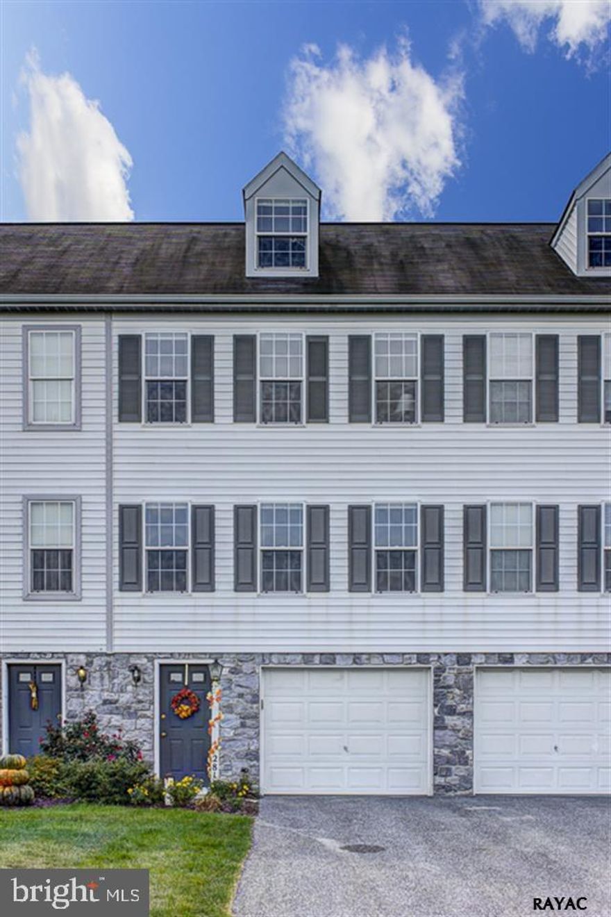 MOVE- IN READY! This 3 bedroom, oversized 1 car garage townhome in Central Schools has been freshly painted and is ready for you to move into! Nestled in the Hearthridge Community, this home is convenient to schools, restaurants, and shopping. Be the first to see it!