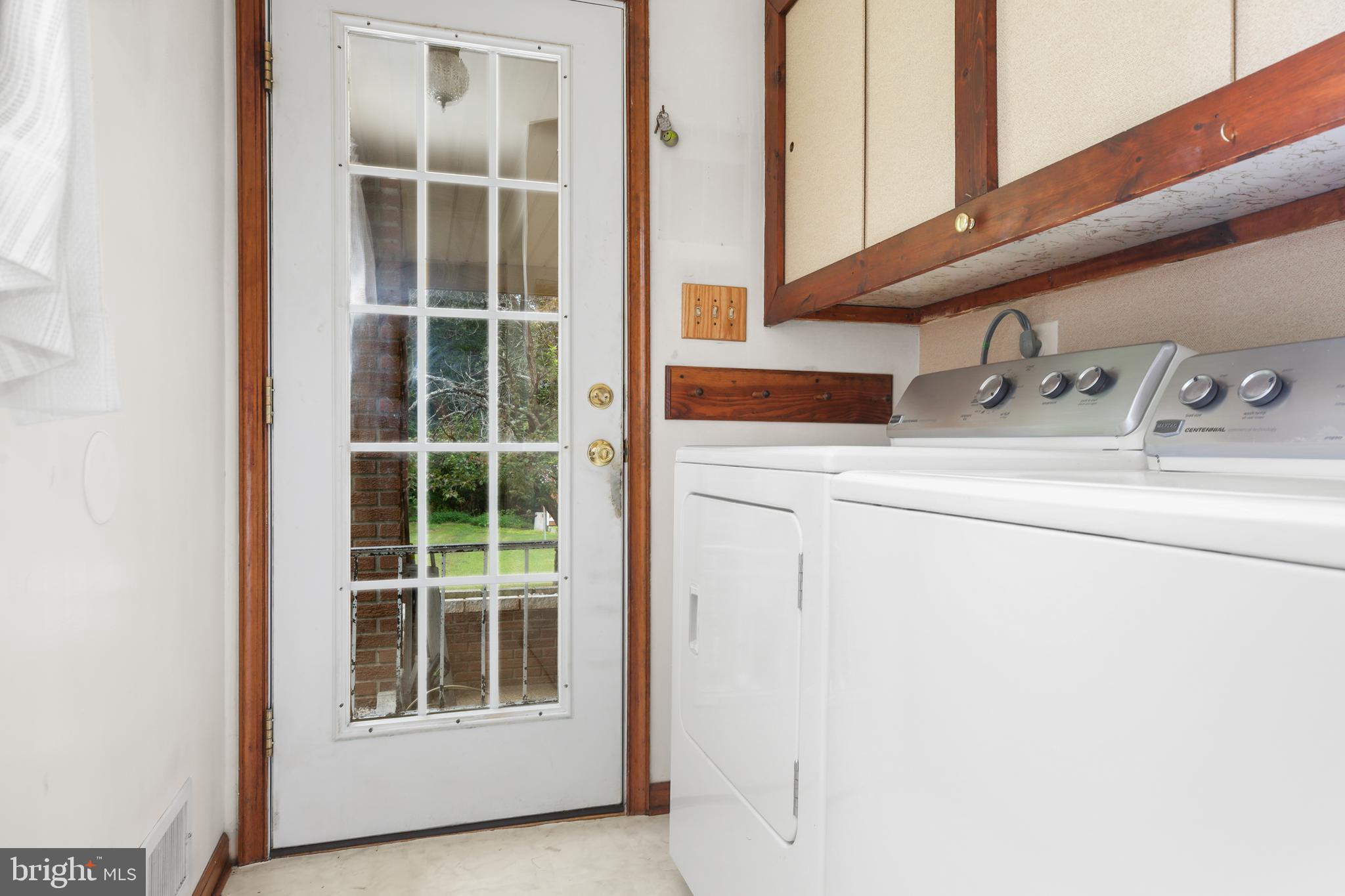 LAKEVIEW ESTATES - Residential