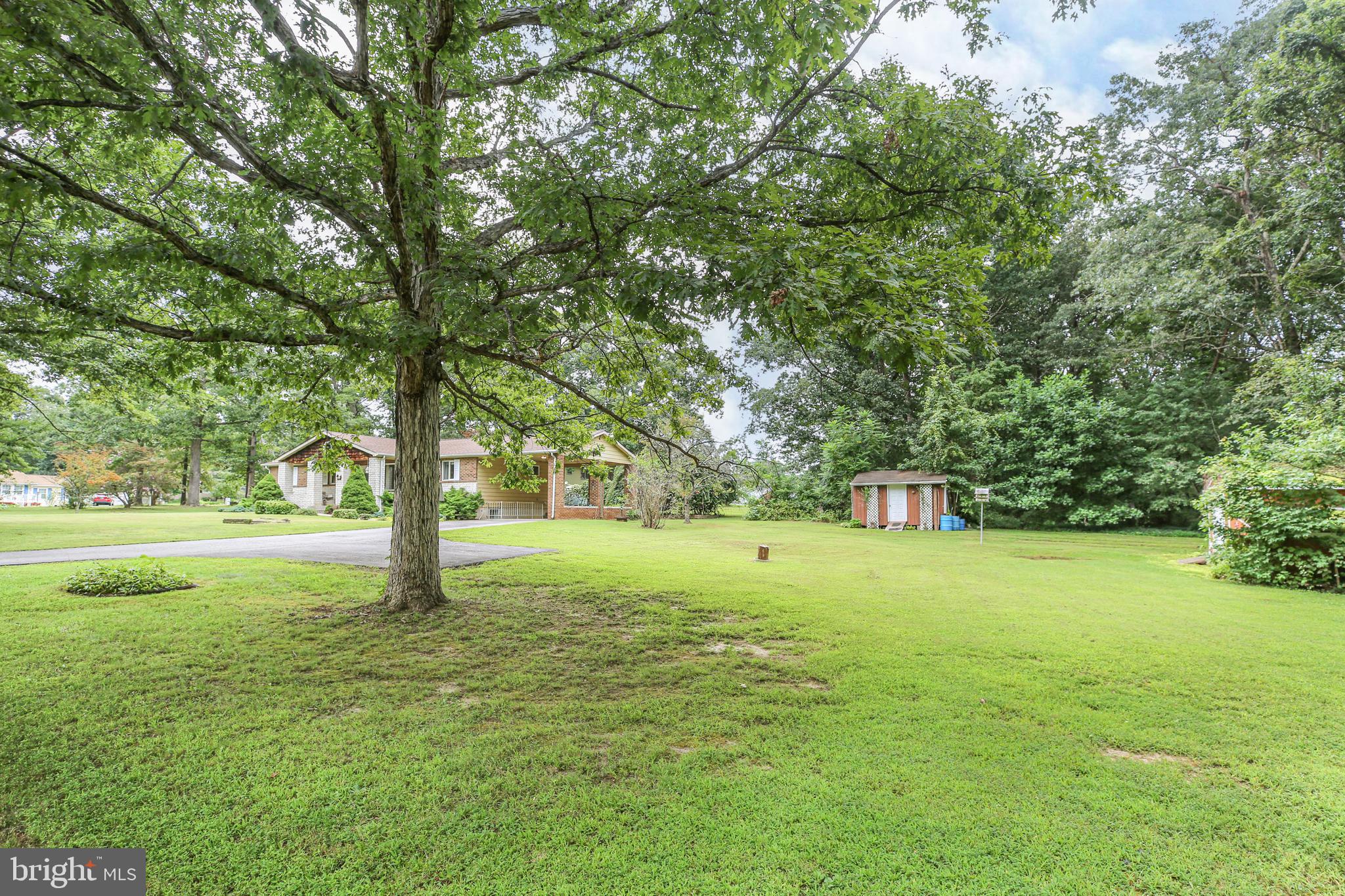 LAKEVIEW ESTATES - Residential