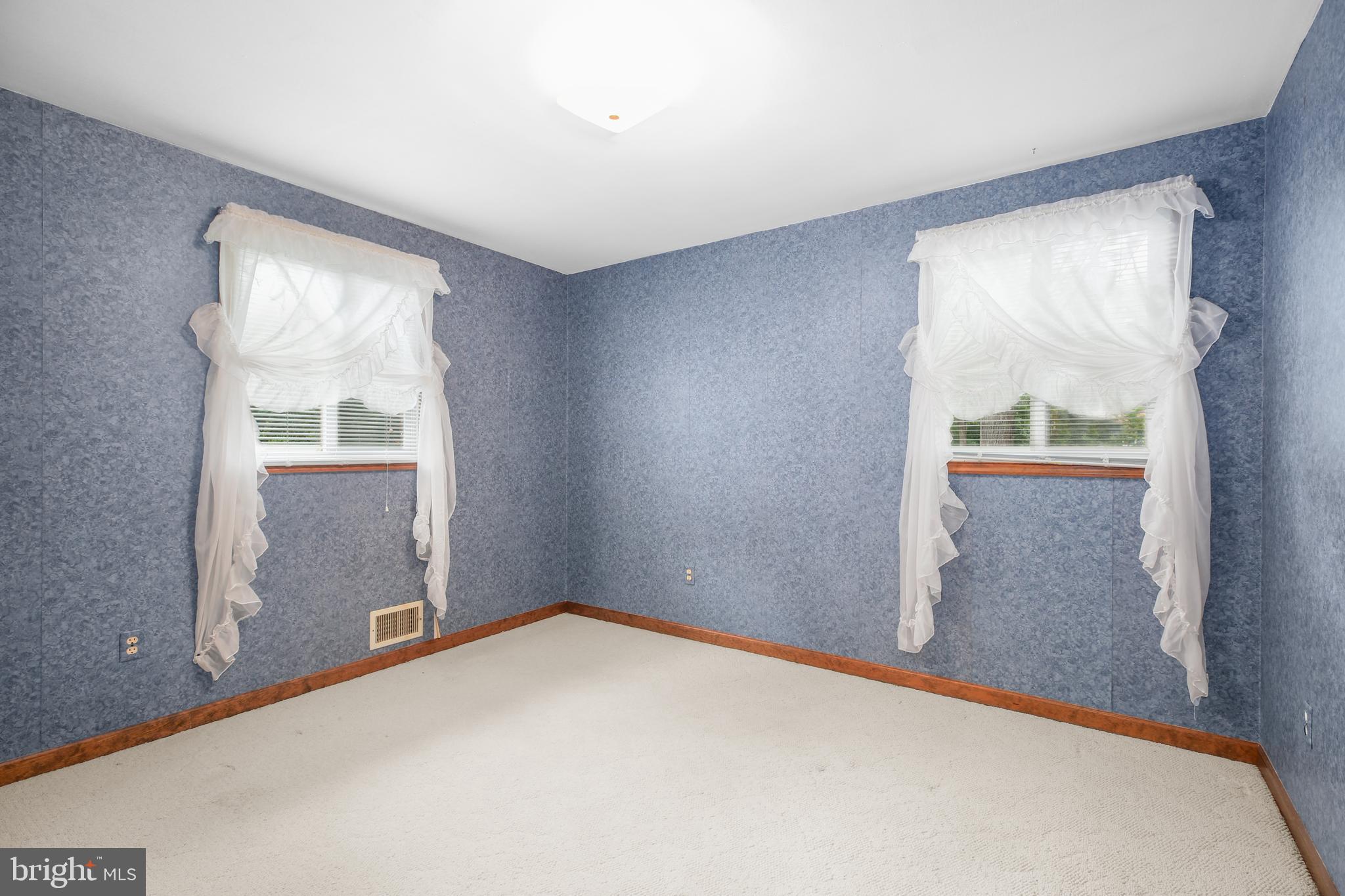 LAKEVIEW ESTATES - Residential