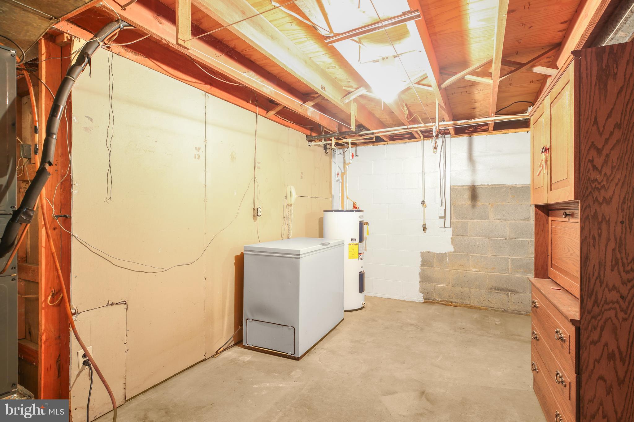 LAKEVIEW ESTATES - Residential