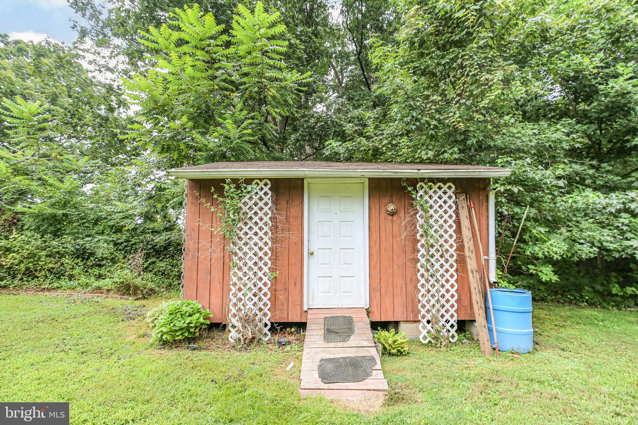 LAKEVIEW ESTATES - Residential