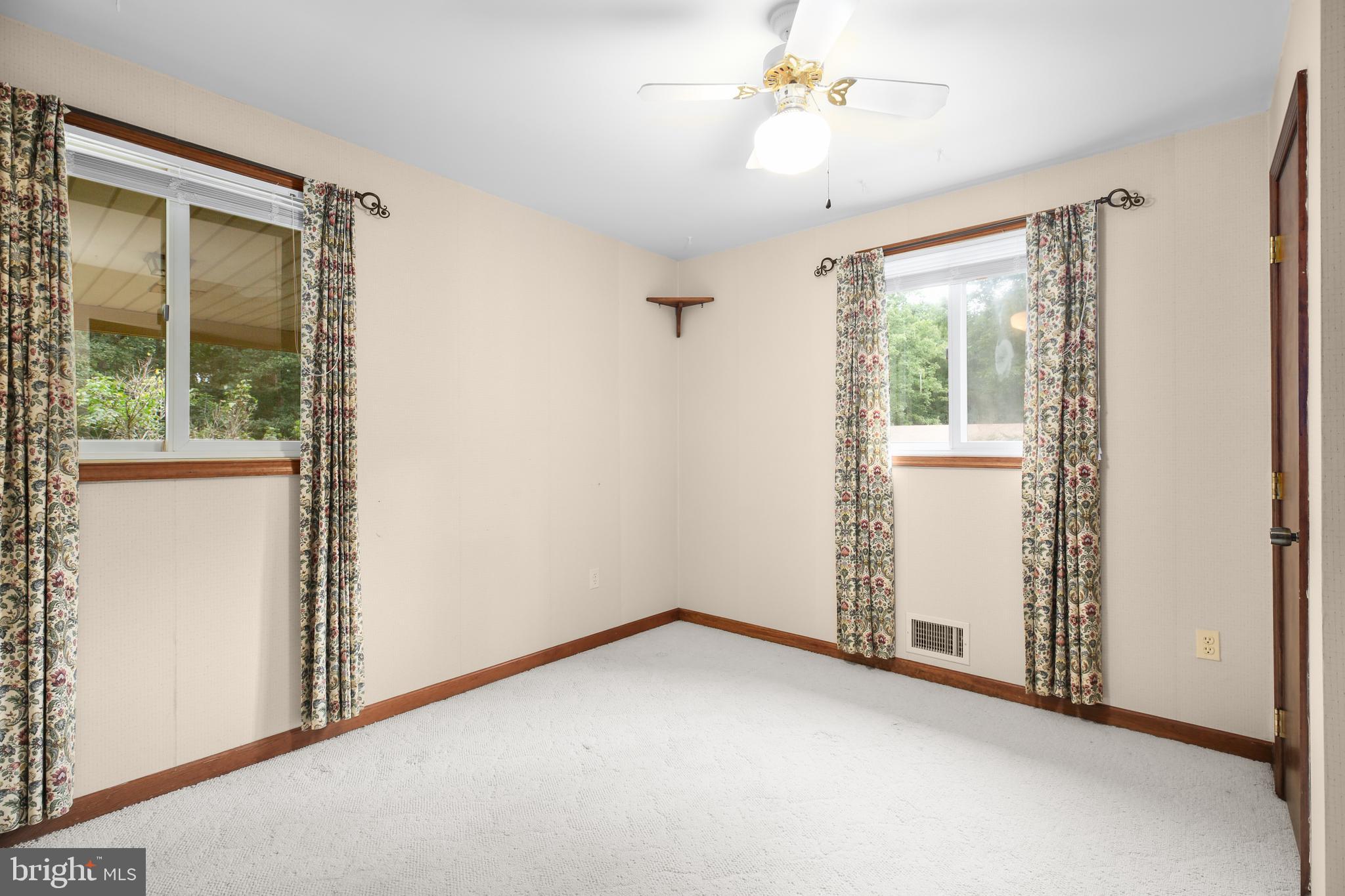 LAKEVIEW ESTATES - Residential