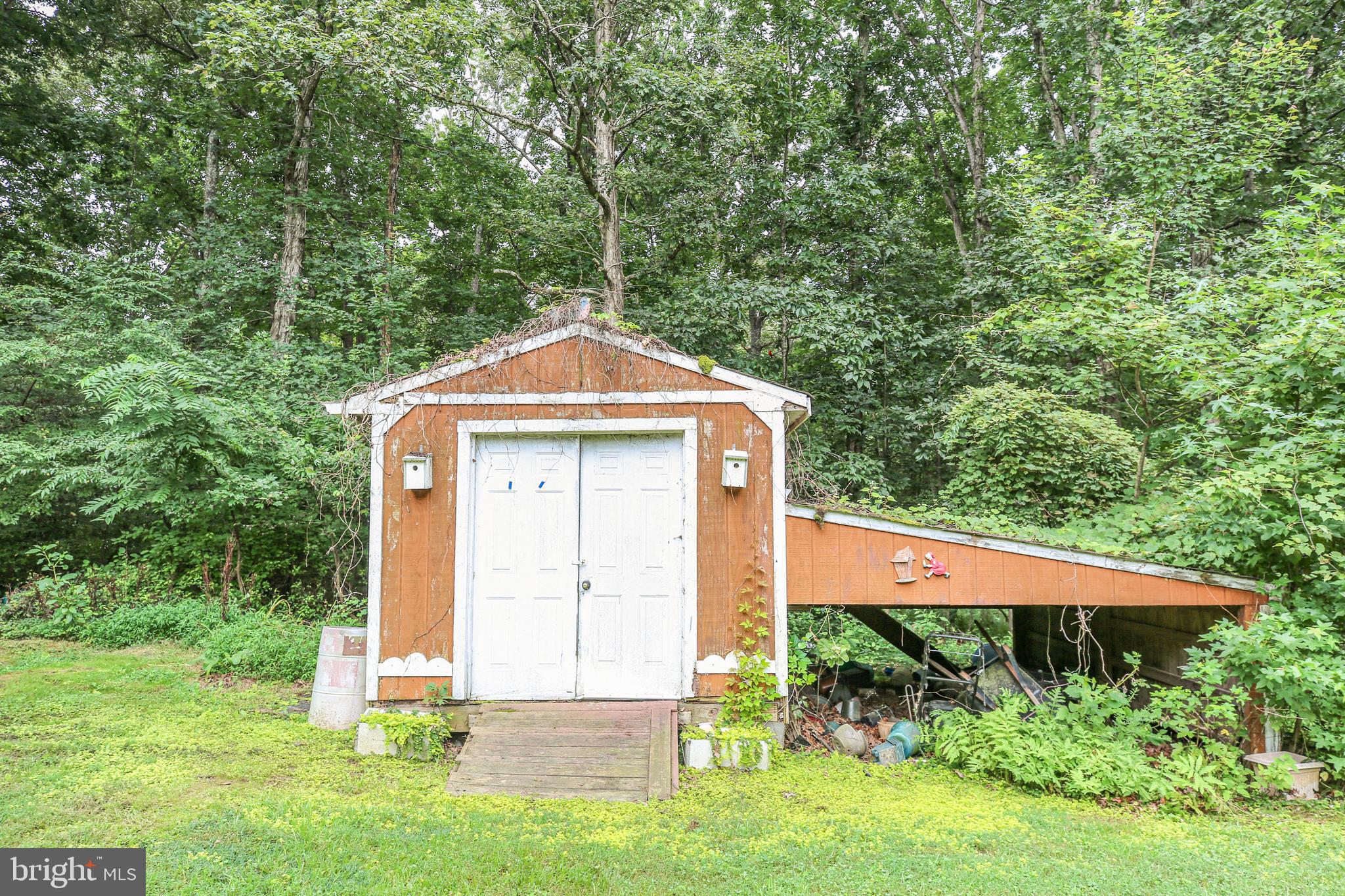 LAKEVIEW ESTATES - Residential