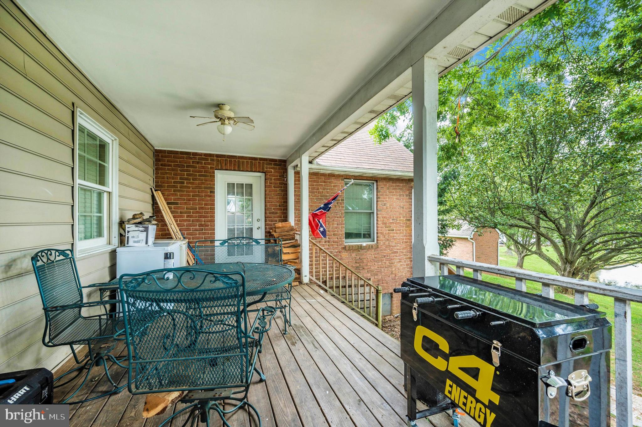 LAUREL RIDGE - Residential