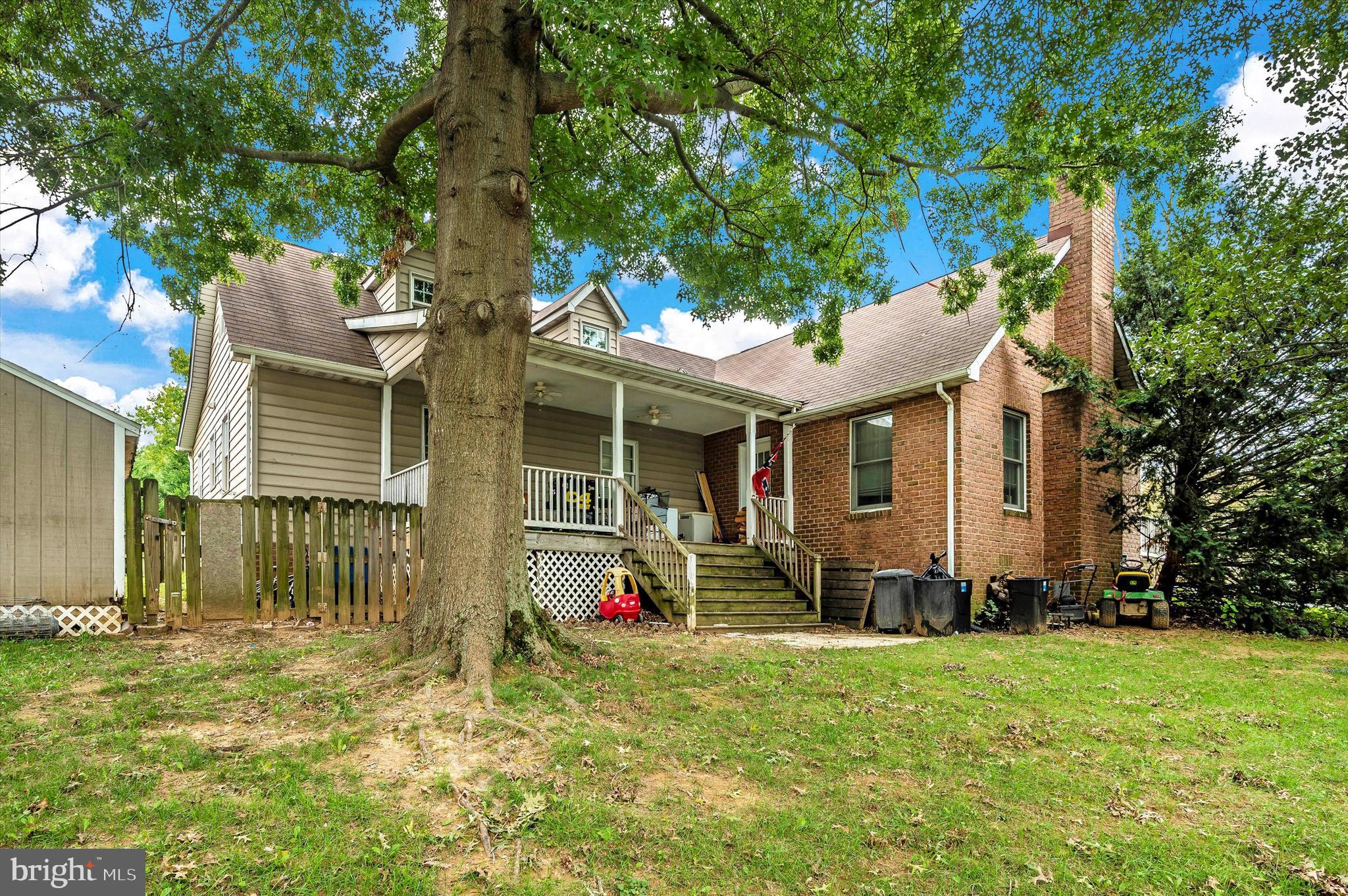 LAUREL RIDGE - Residential