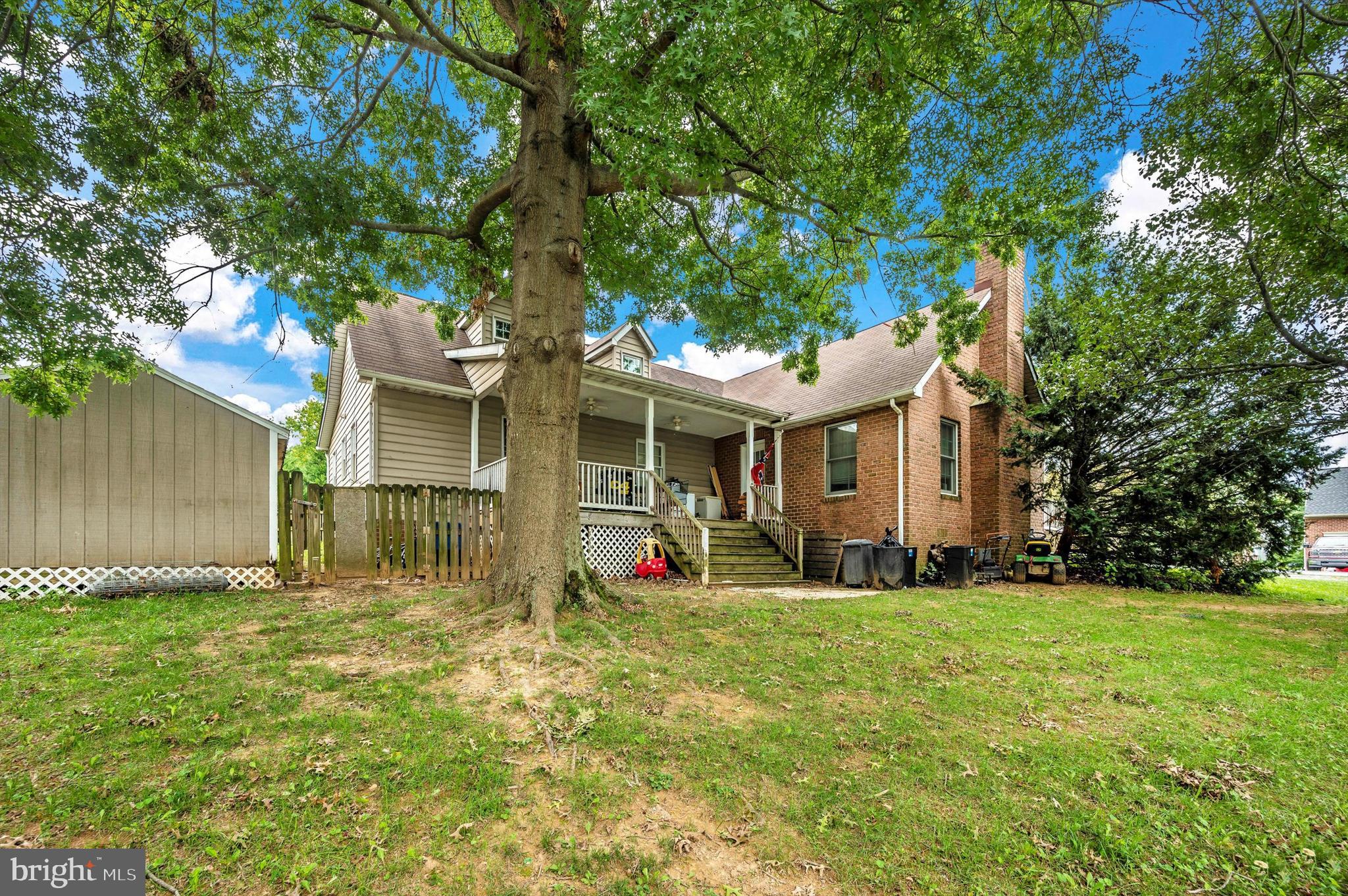 LAUREL RIDGE - Residential