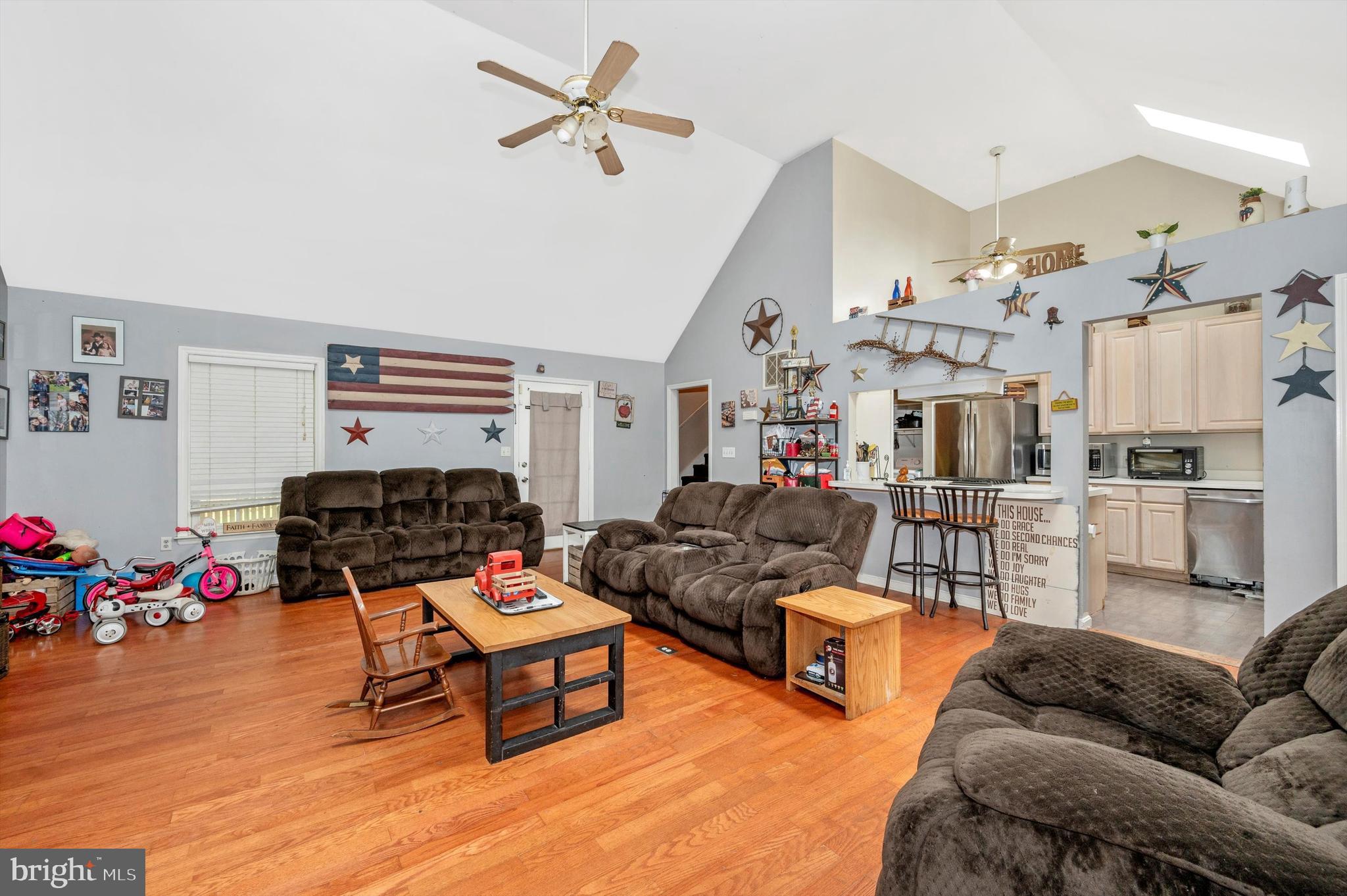 LAUREL RIDGE - Residential