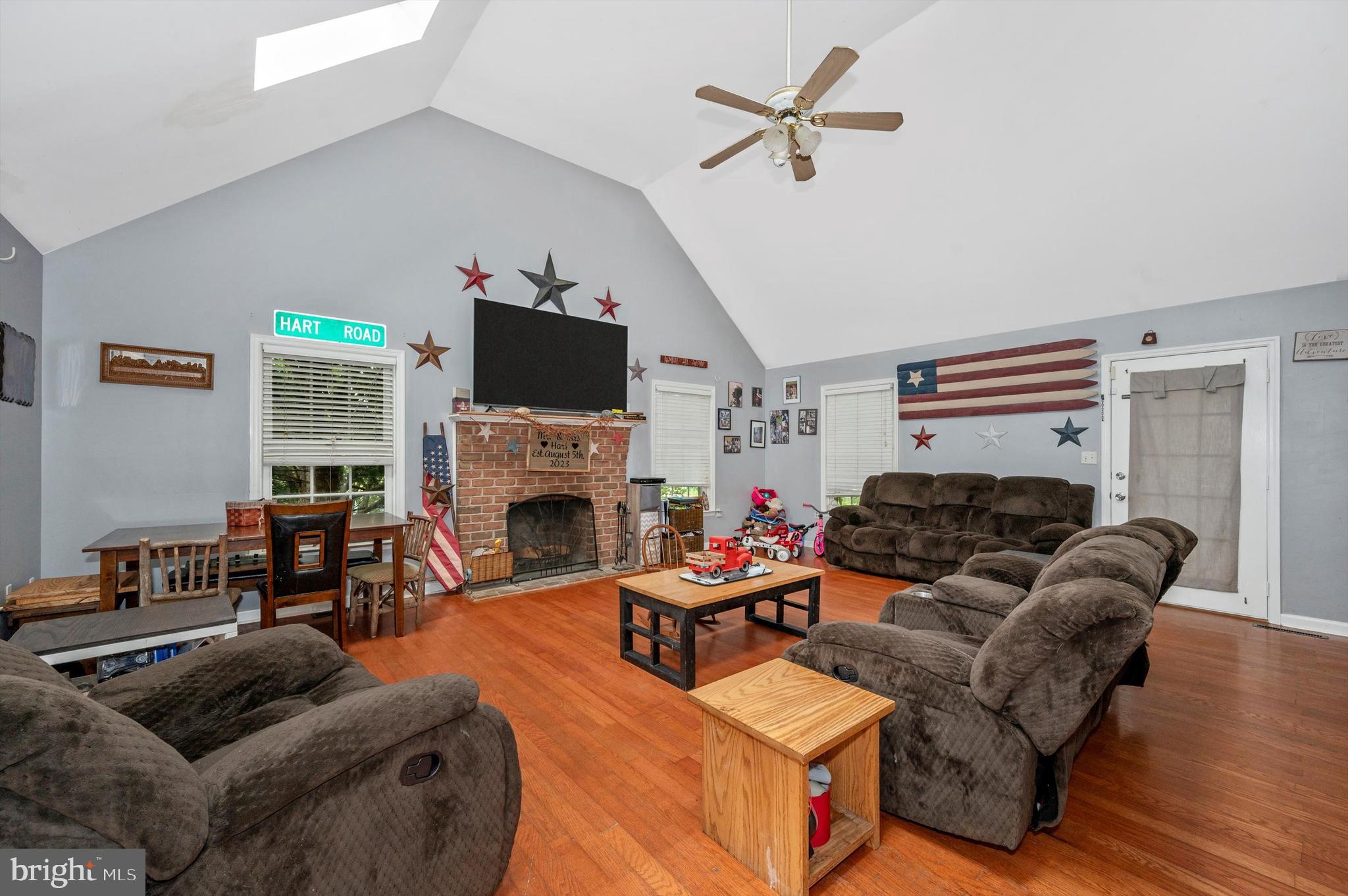 LAUREL RIDGE - Residential