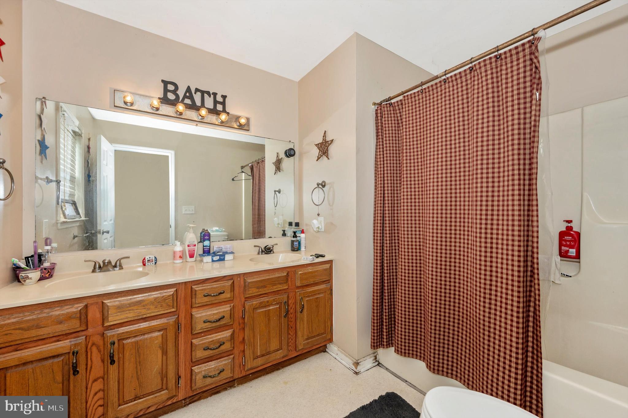 LAUREL RIDGE - Residential