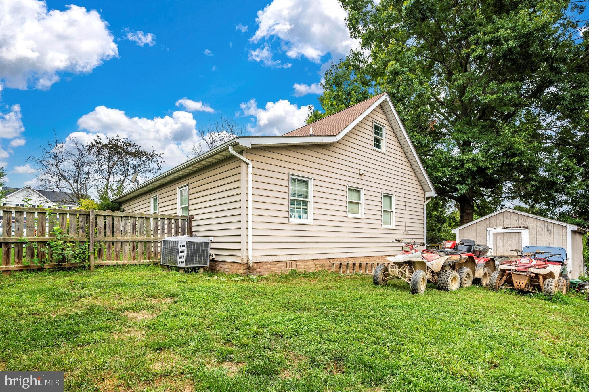 LAUREL RIDGE - Residential