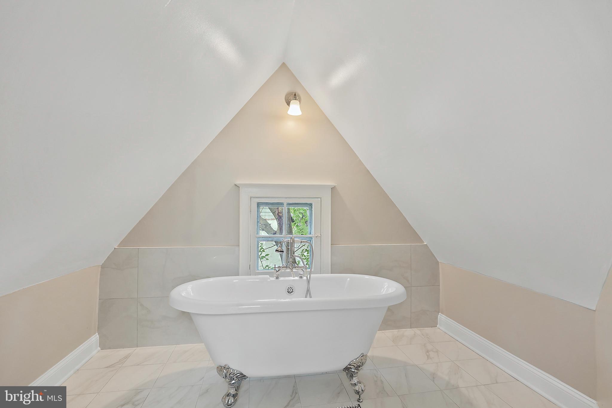 NW ALEXANDRIA - Residential Lease