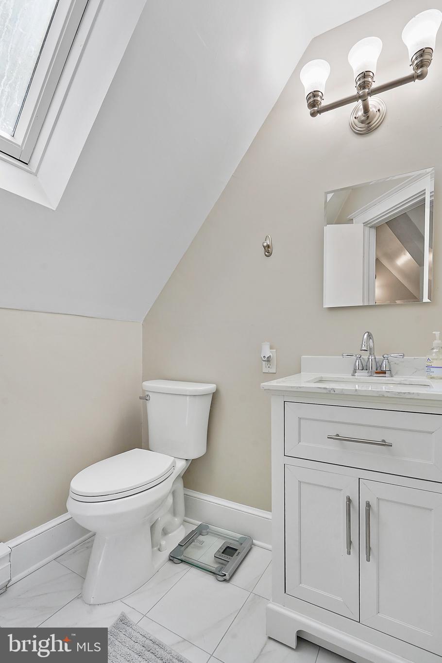 NW ALEXANDRIA - Residential Lease