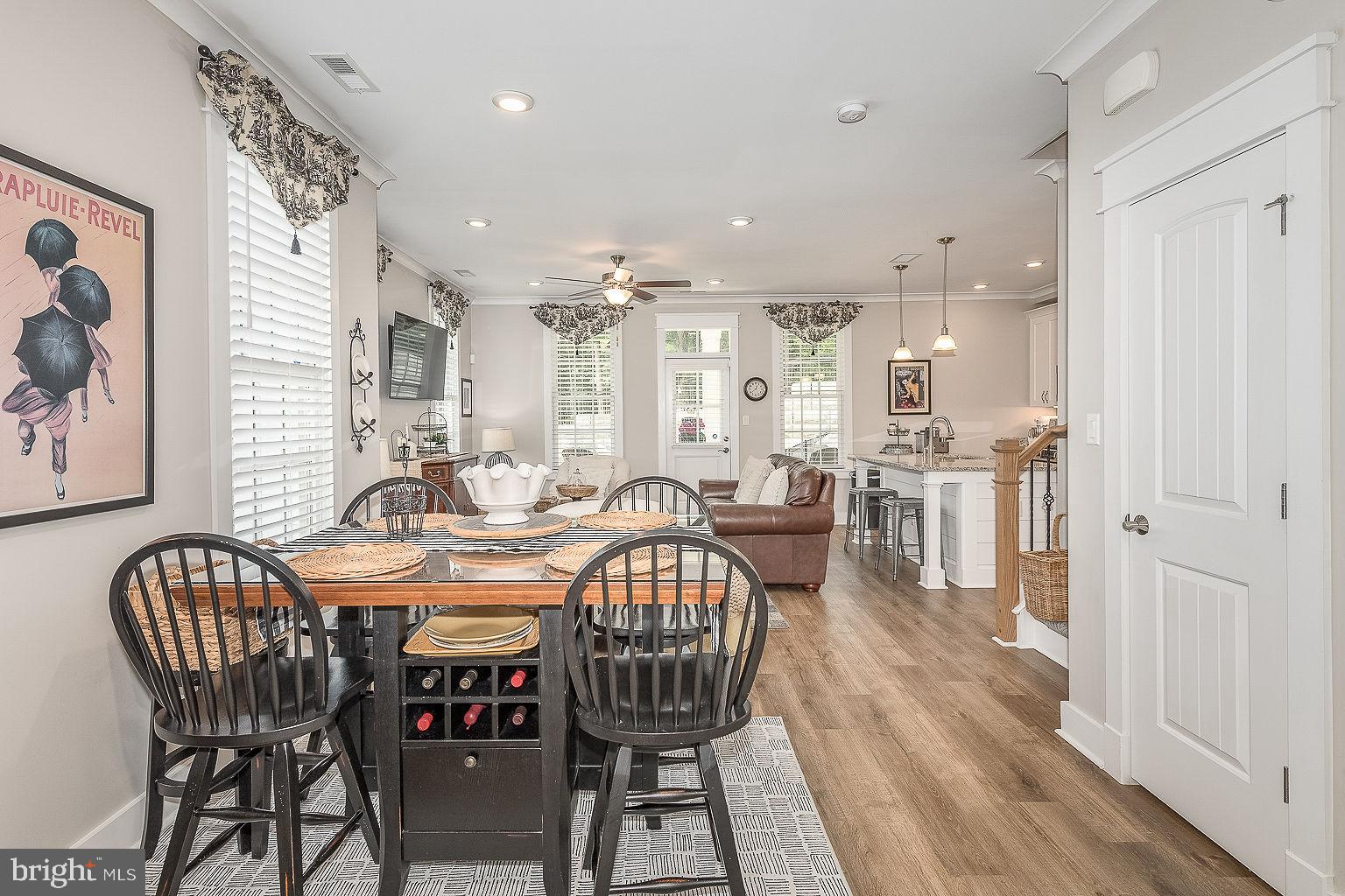 HOLLY HILLS - Residential