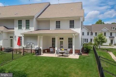 122 MEETING PLACE WILLIAMSBURG VA 23185