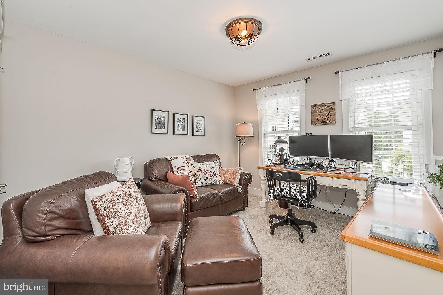 HOLLY HILLS - Residential