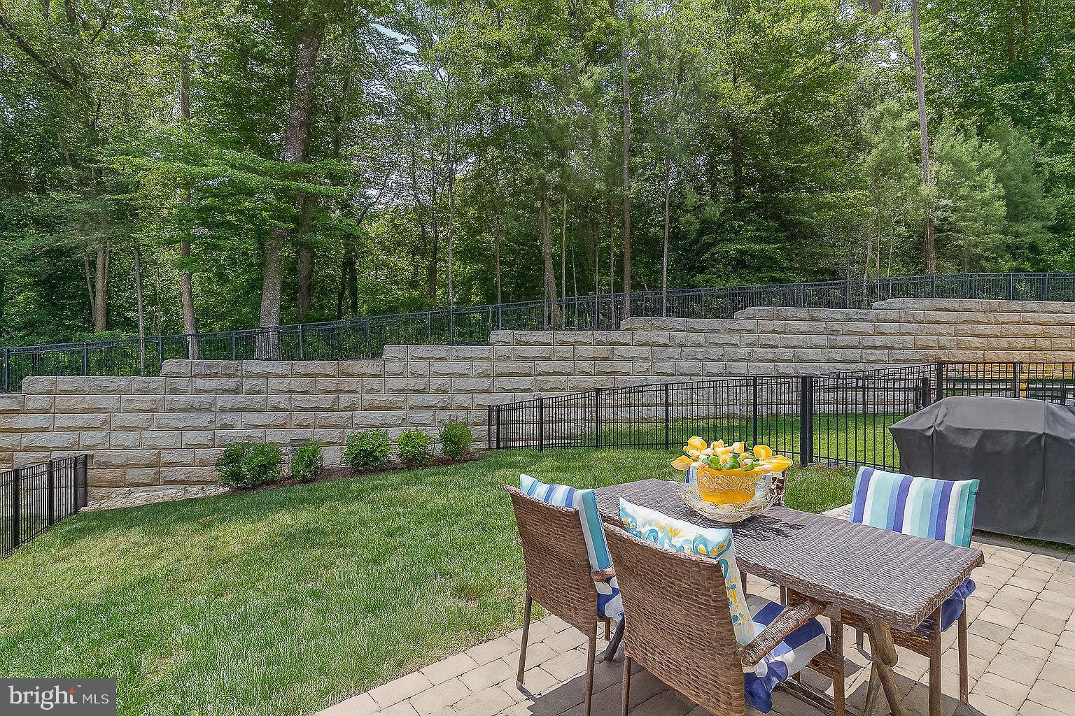 HOLLY HILLS - Residential