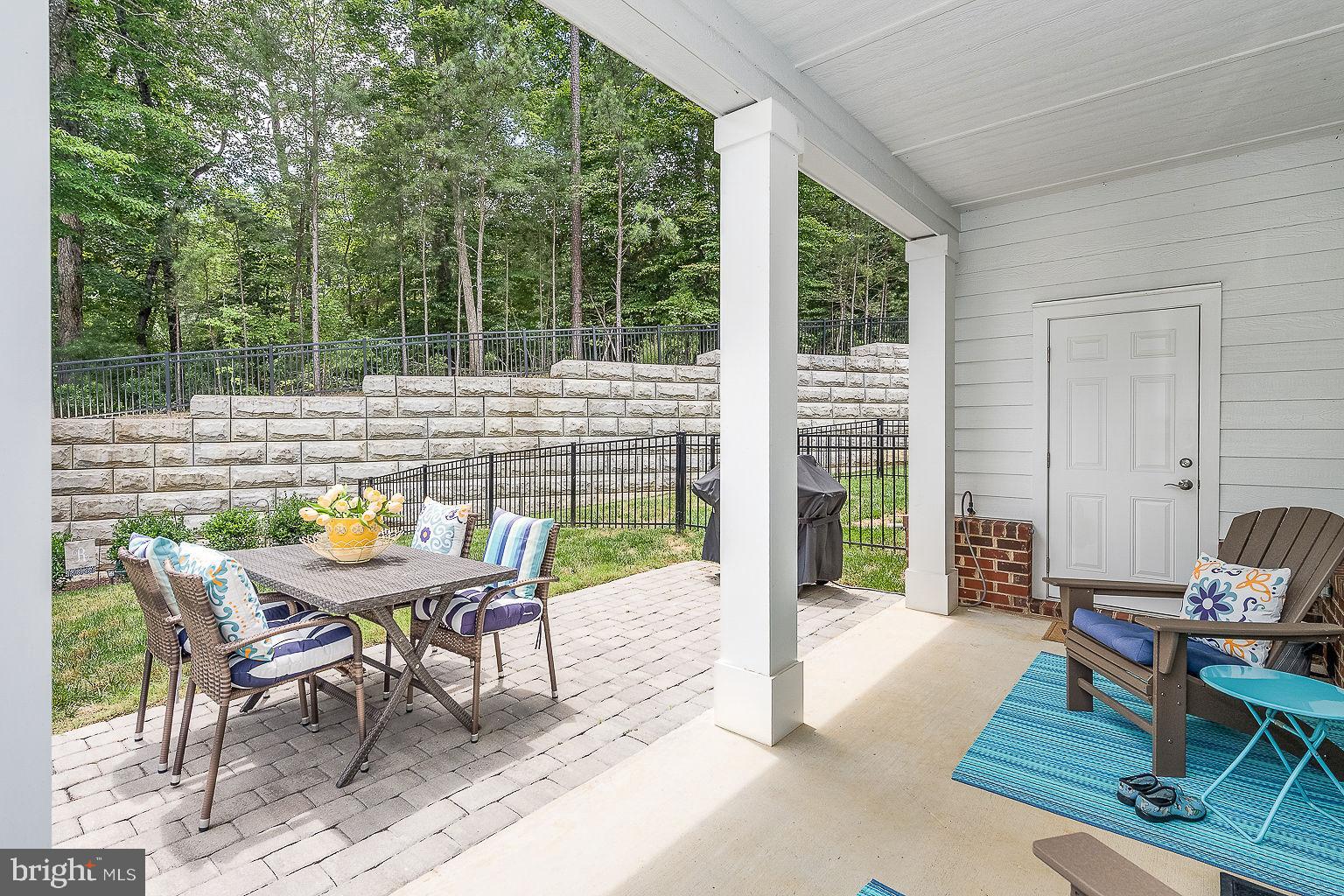 HOLLY HILLS - Residential