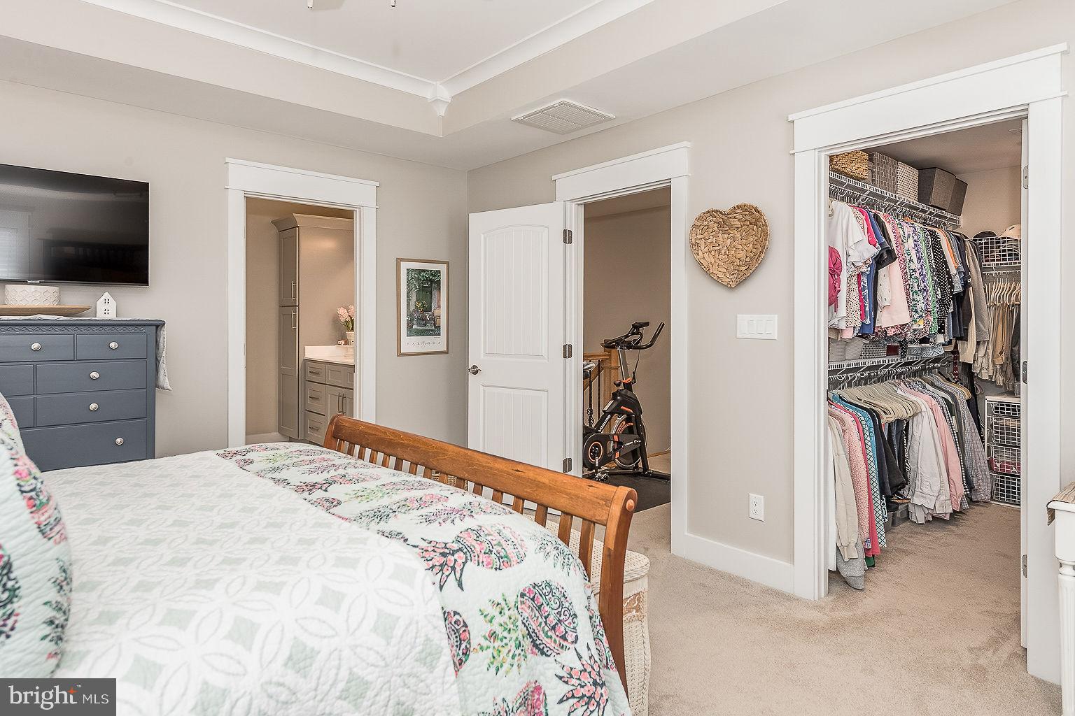 HOLLY HILLS - Residential