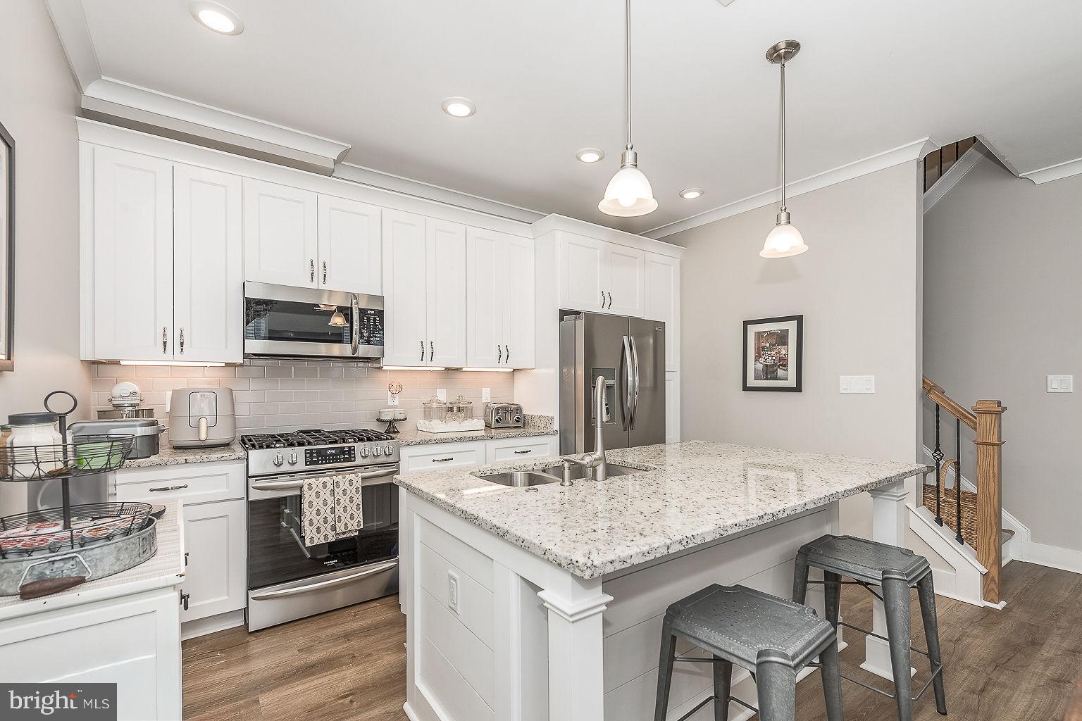 HOLLY HILLS - Residential