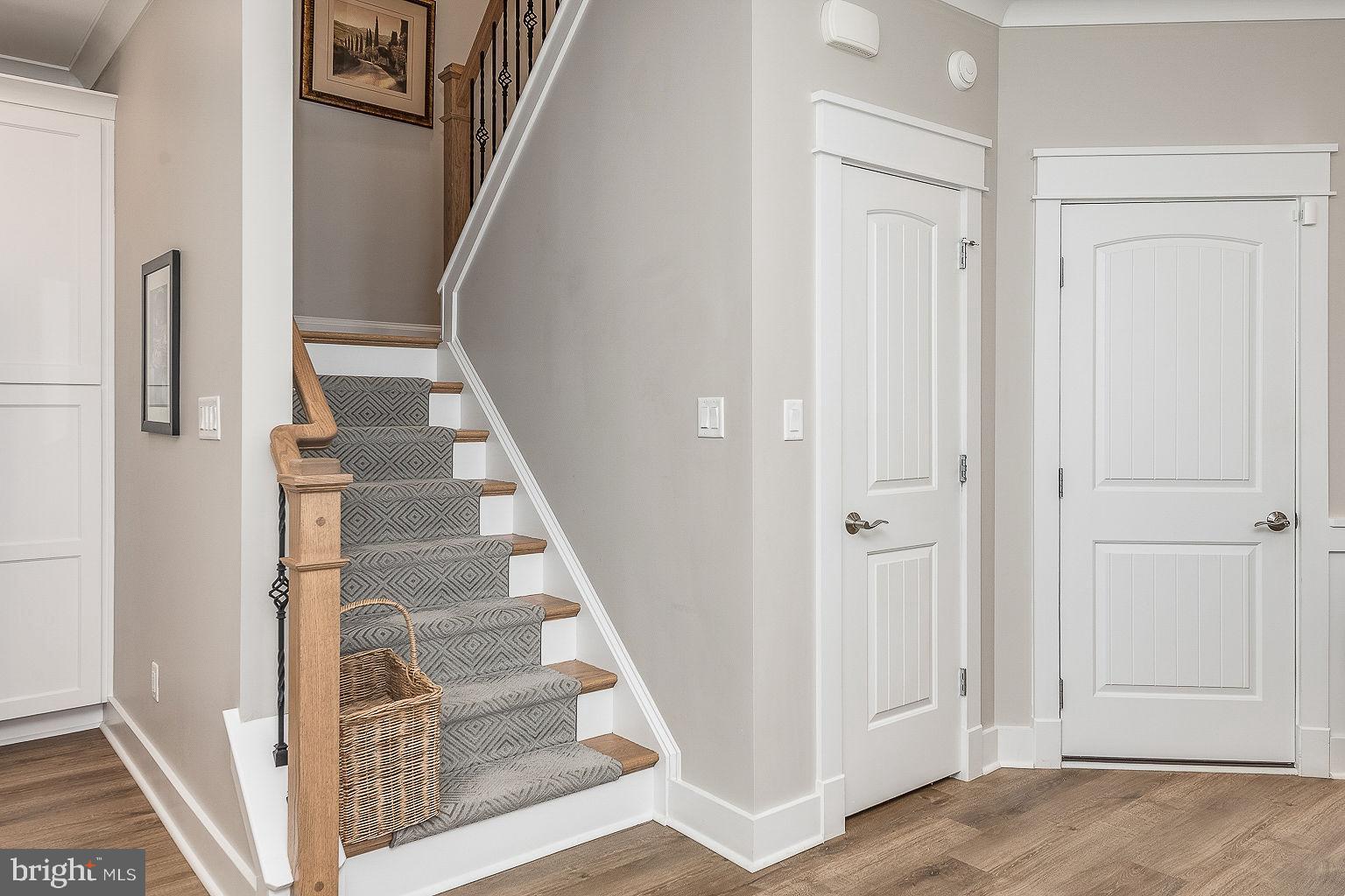 HOLLY HILLS - Residential