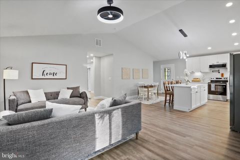 130 HIGHLAND WAY CHESTER GAP VA 22623