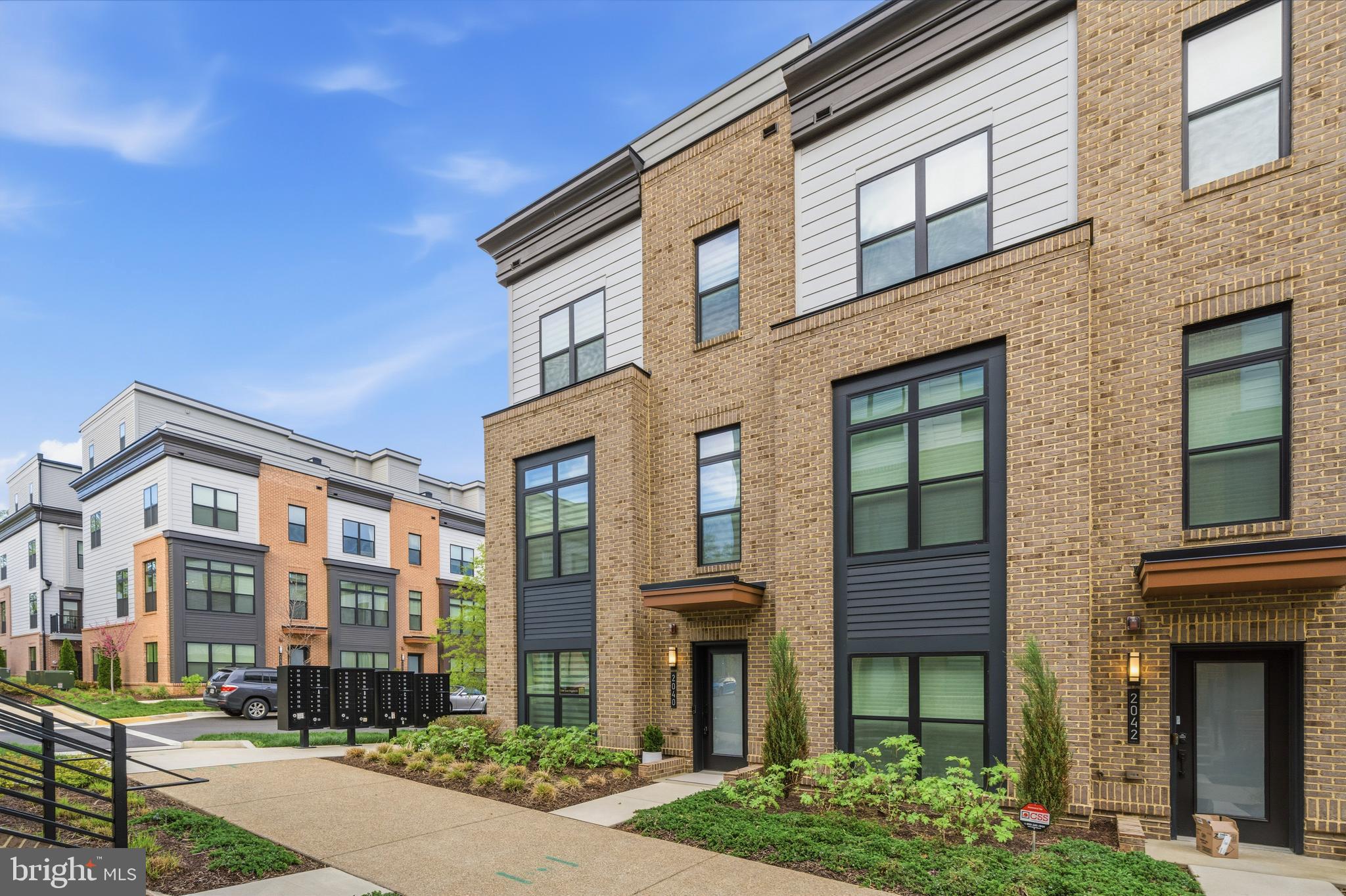 2040 TYSONS RIDGELINE ROAD