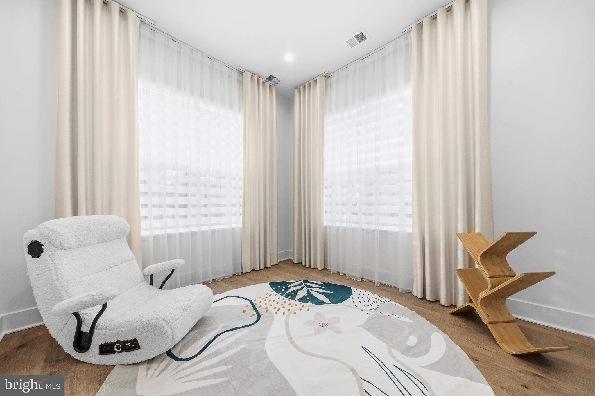 TYSONS RIDGE - Residential