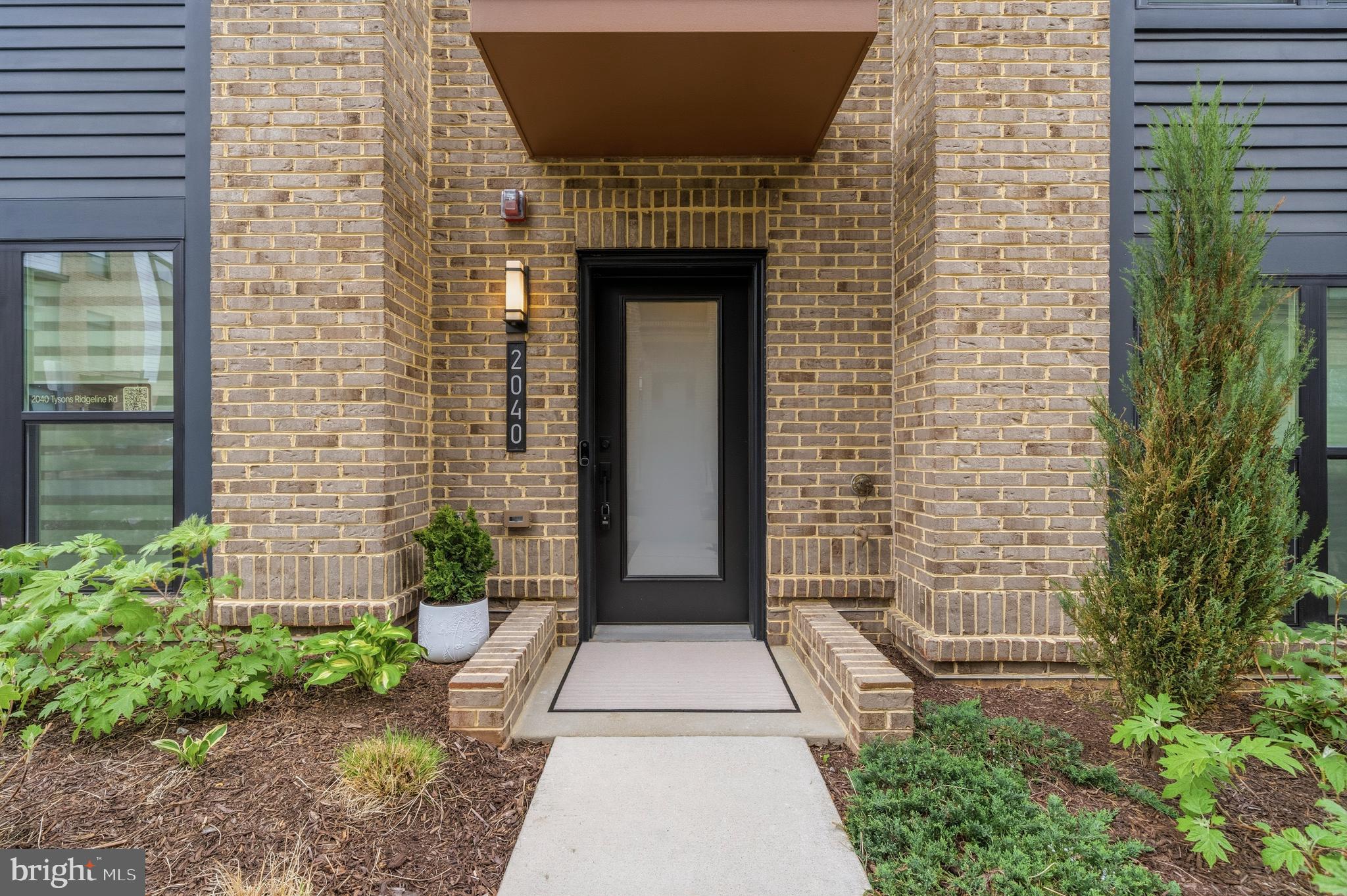 2040 TYSONS RIDGELINE ROAD