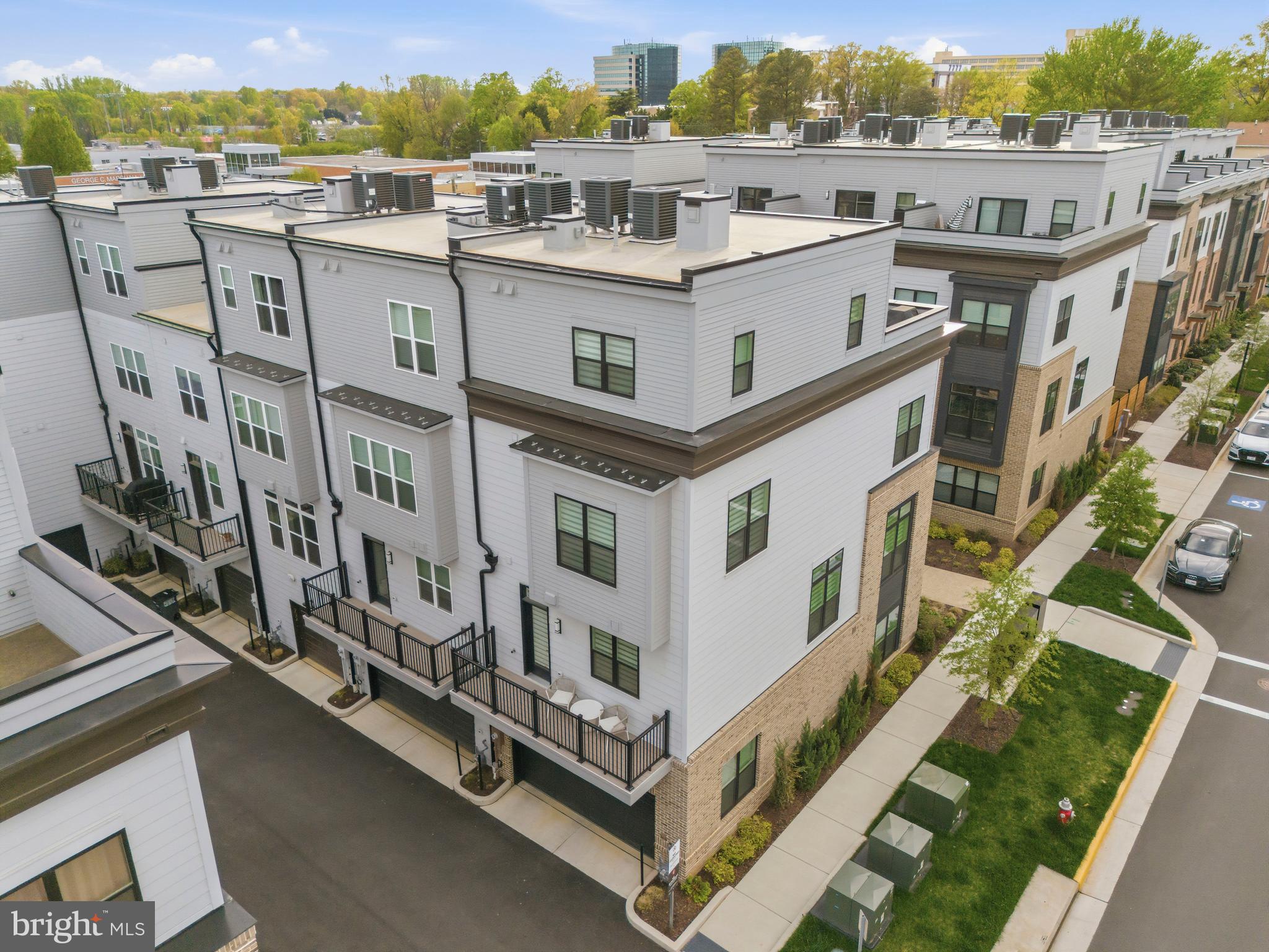 TYSONS RIDGE - Residential