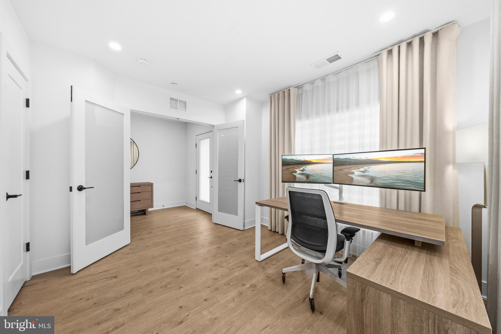 TYSONS RIDGE - Residential