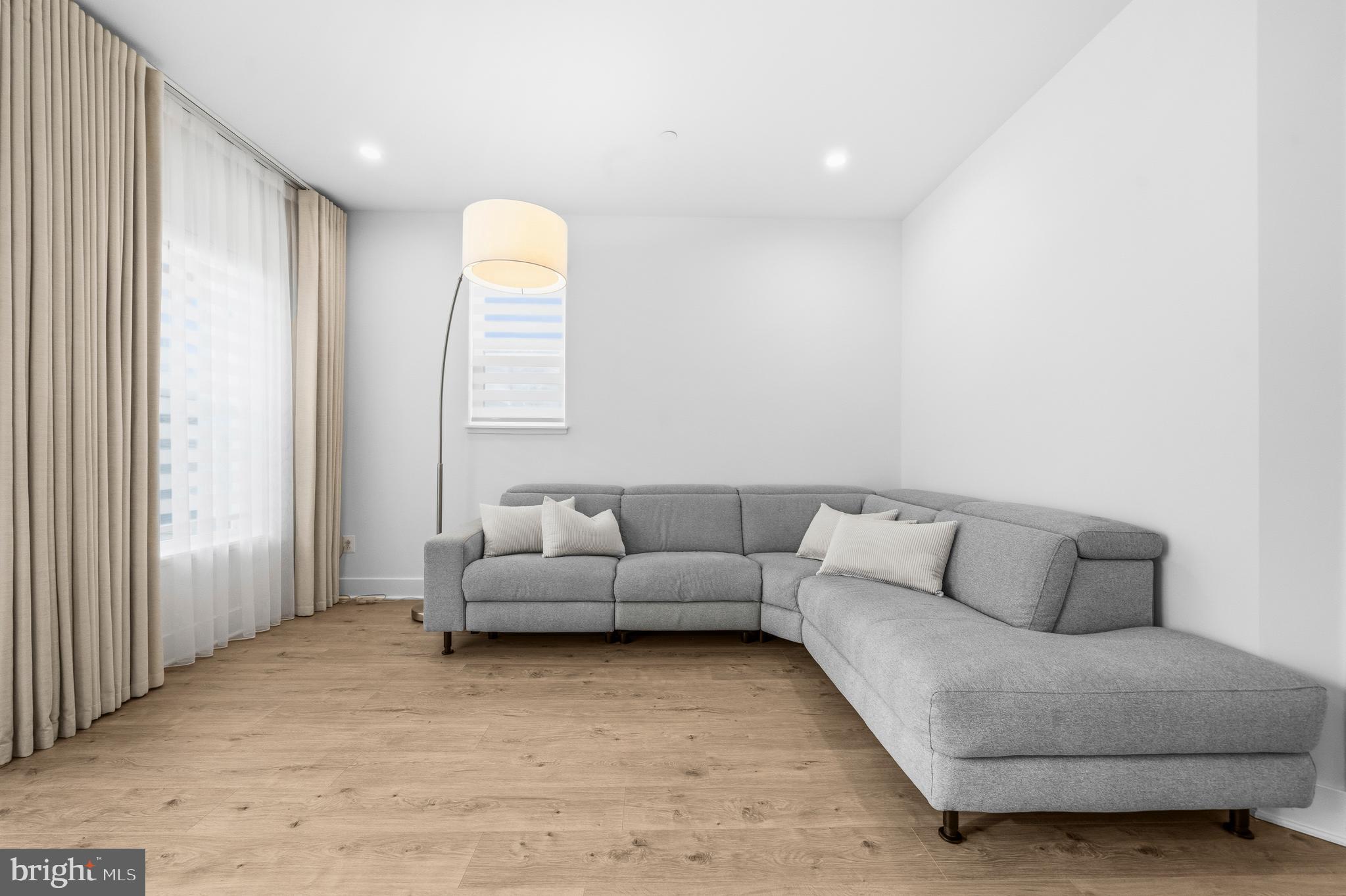 TYSONS RIDGE - Residential