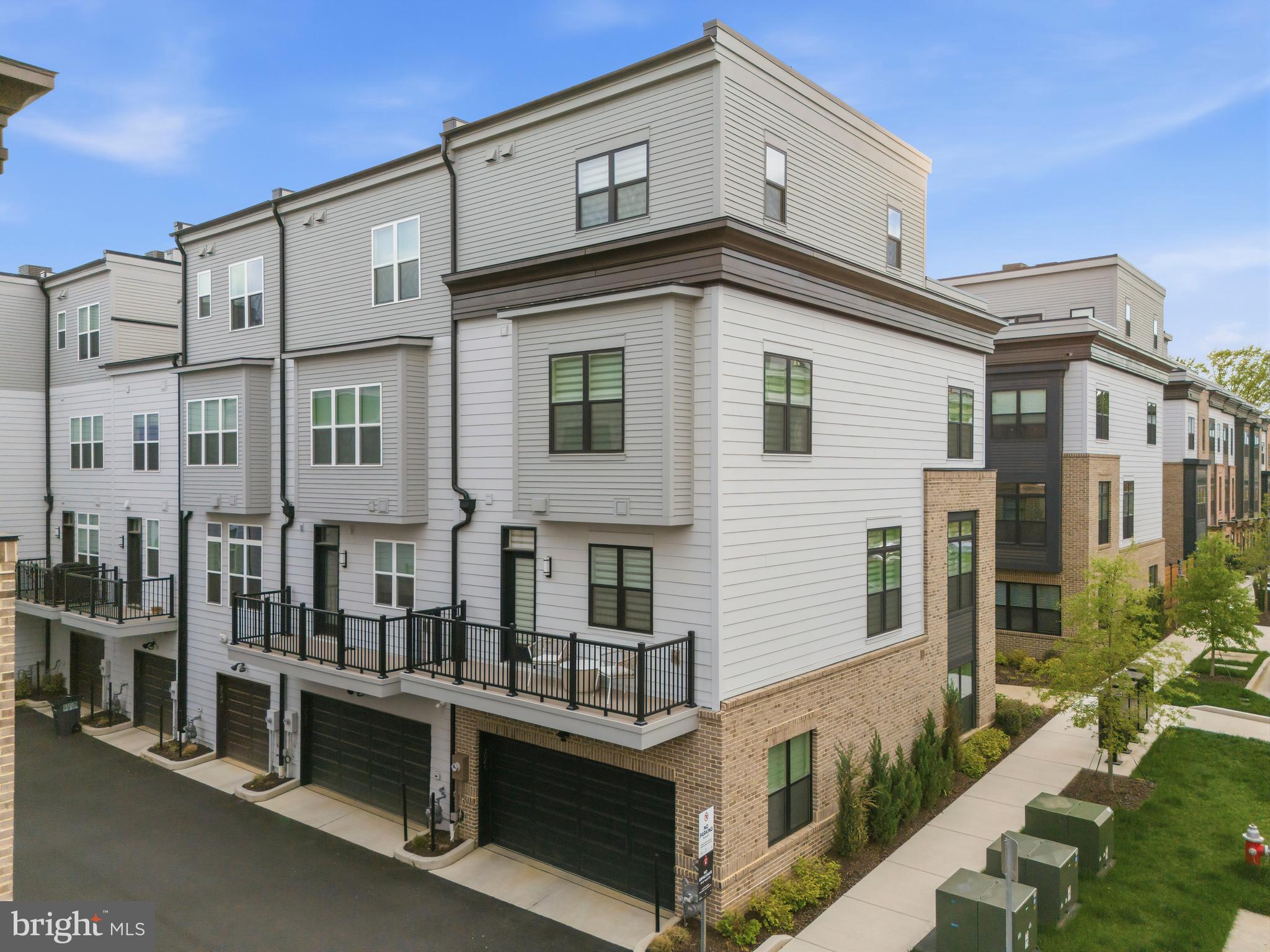 TYSONS RIDGE - Residential