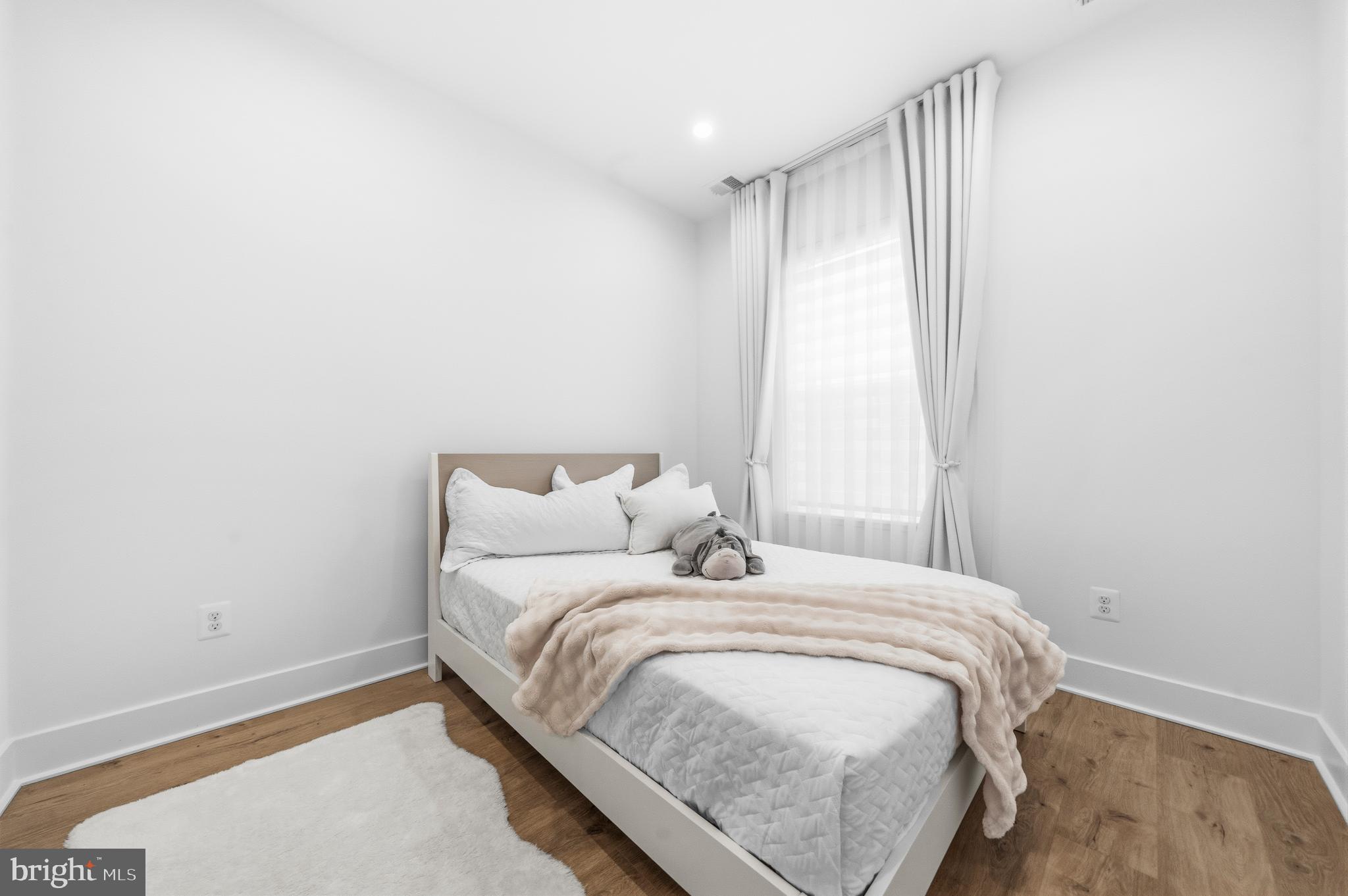 TYSONS RIDGE - Residential
