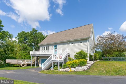 Photo of 162 Overlook Drive, BAINBRIDGE, PA 17502 (MLS # PALA2069446)
