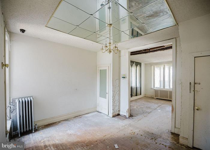 WEST OAK LANE - Residential