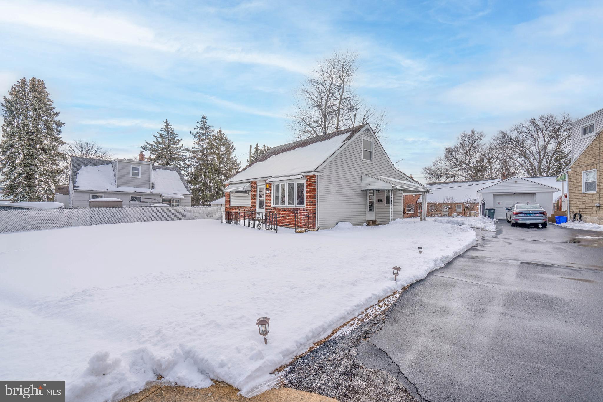 ACADEMY GARDENS - Residential