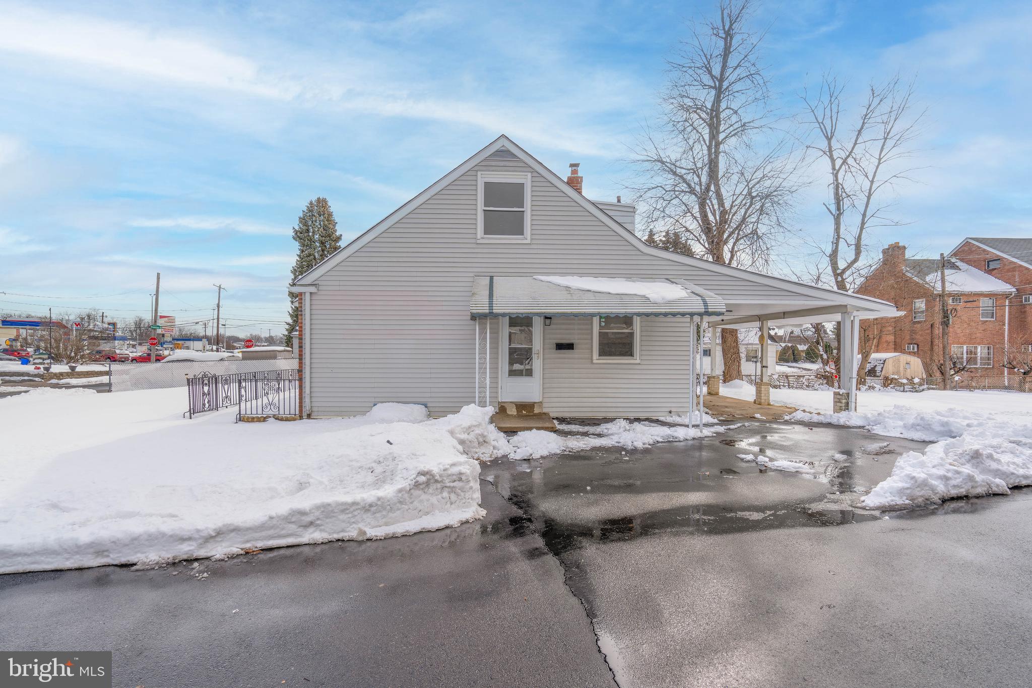 ACADEMY GARDENS - Residential