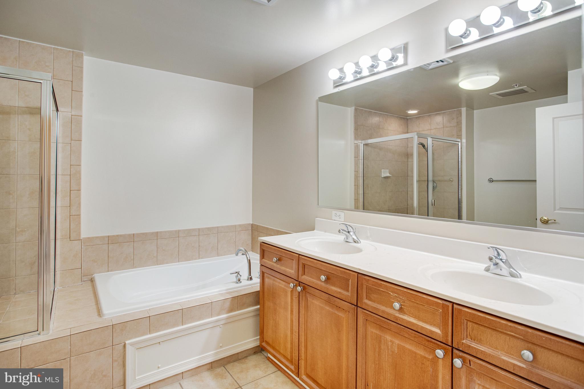 BELMONT BAY - Residential