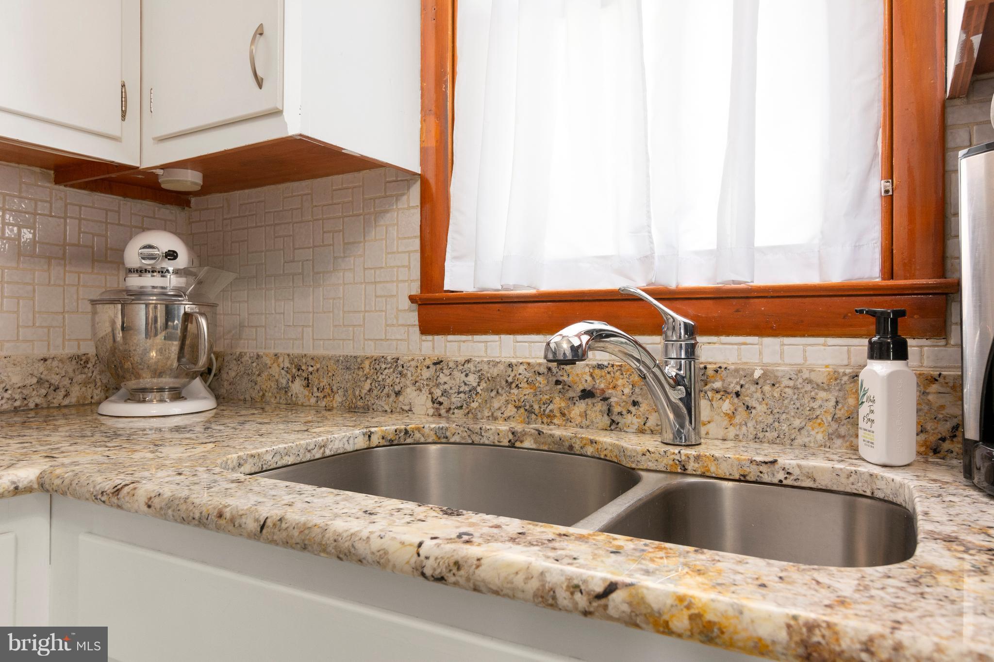 ARUNDEL GARDENS - Residential