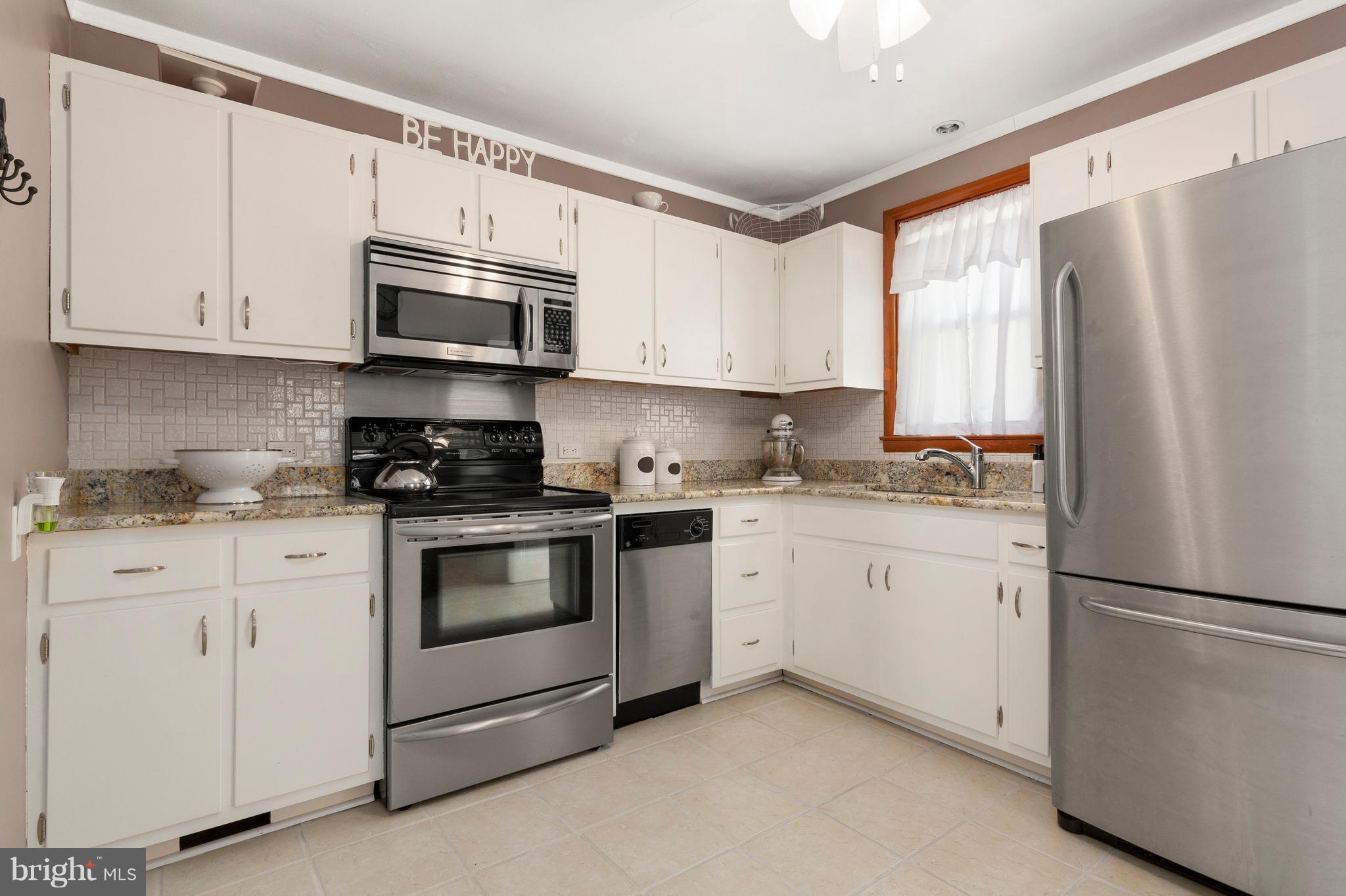 ARUNDEL GARDENS - Residential