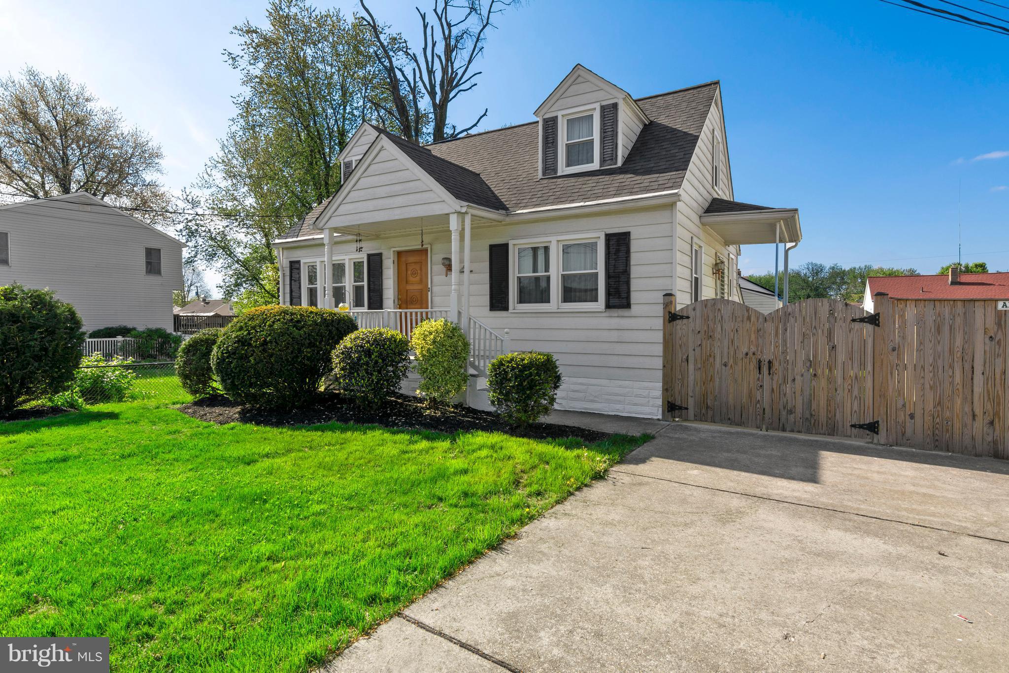 ARUNDEL GARDENS - Residential