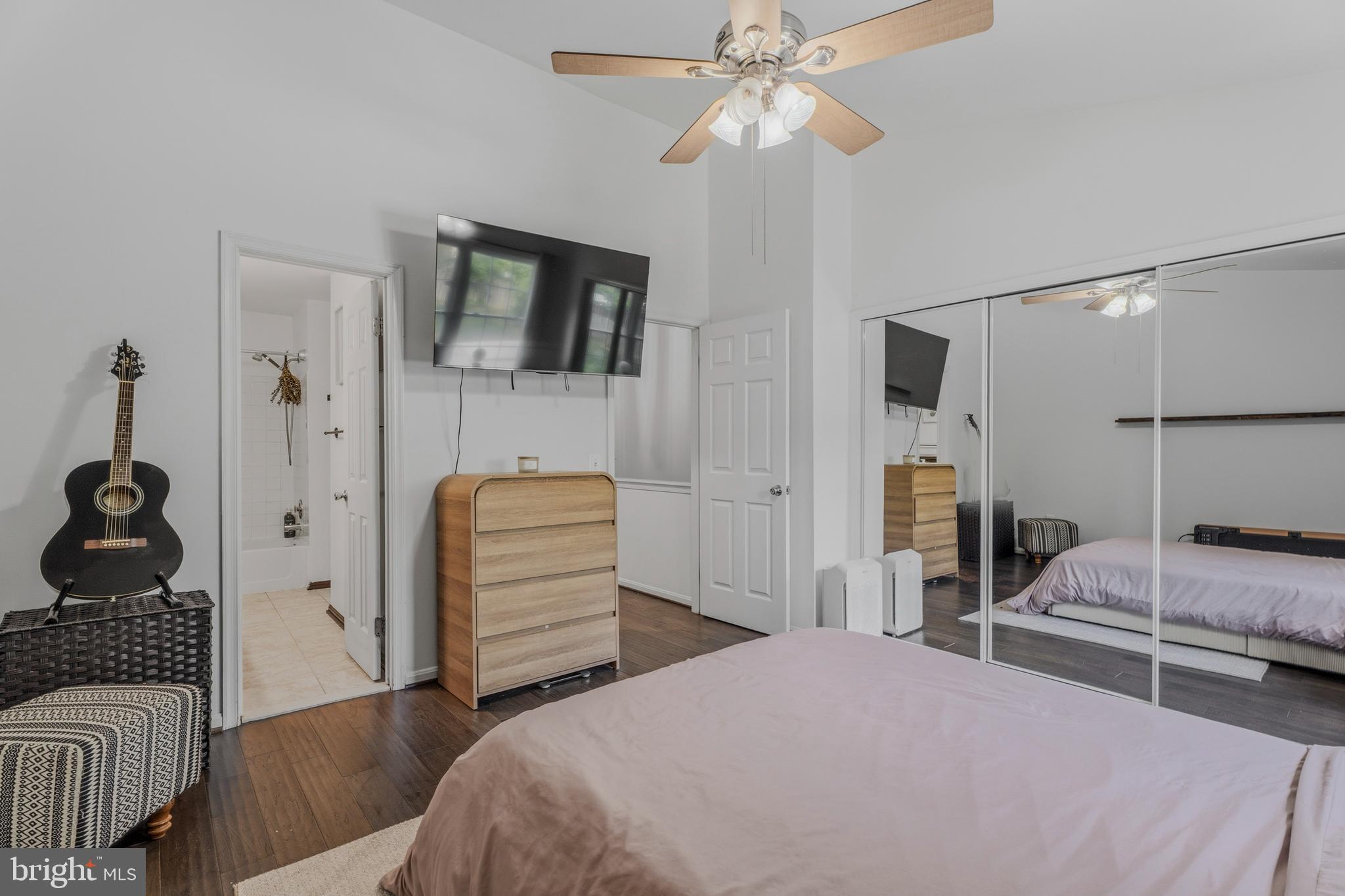 GLENSHIRE TOWNE - Residential