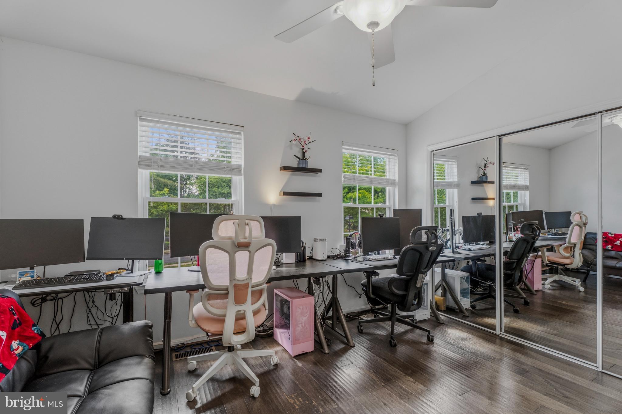 GLENSHIRE TOWNE - Residential