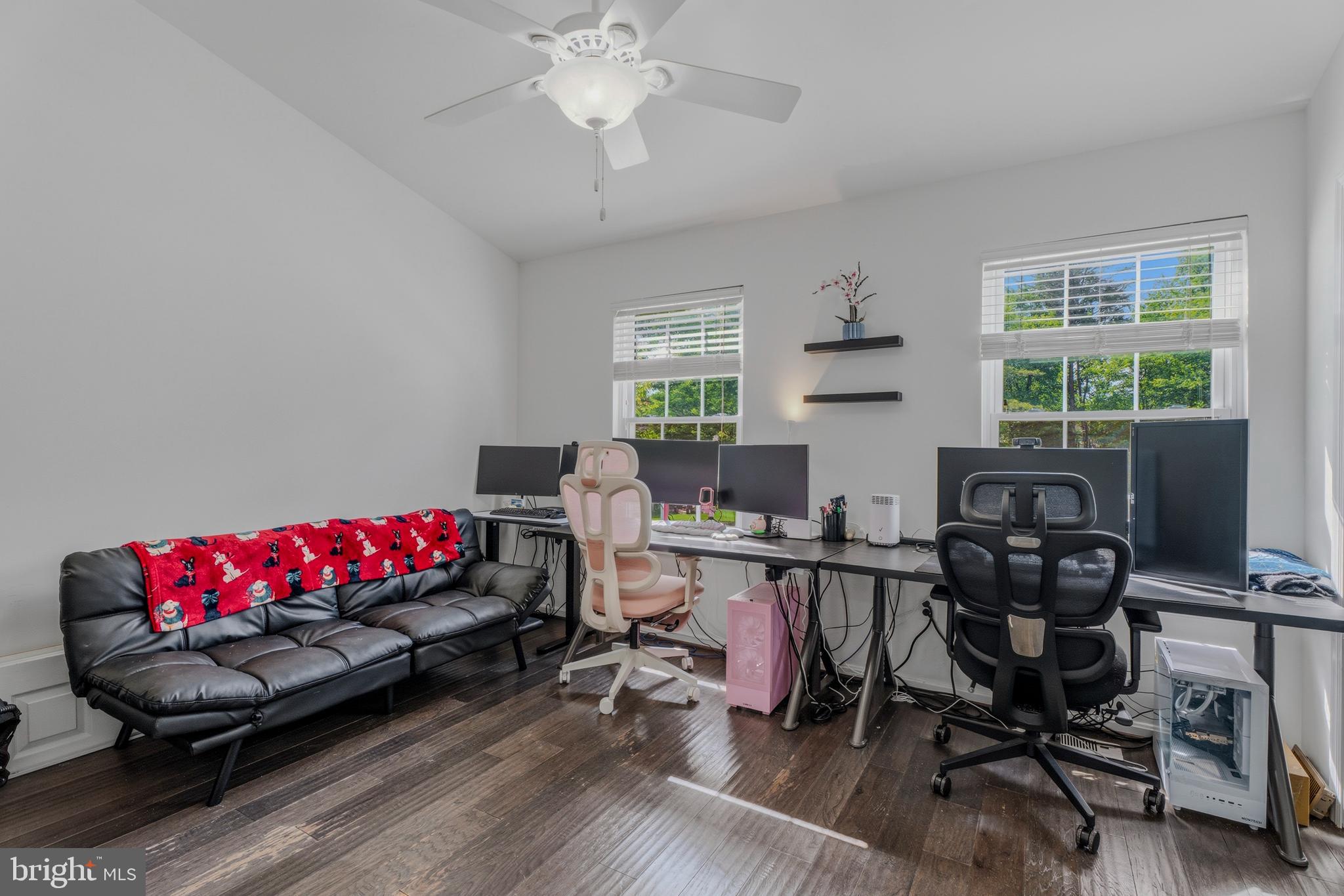 GLENSHIRE TOWNE - Residential