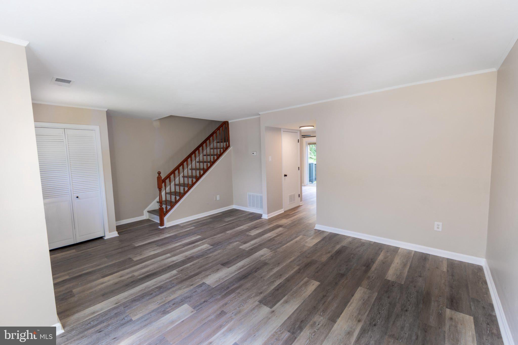 4301 WHITE OAK COURT 4301