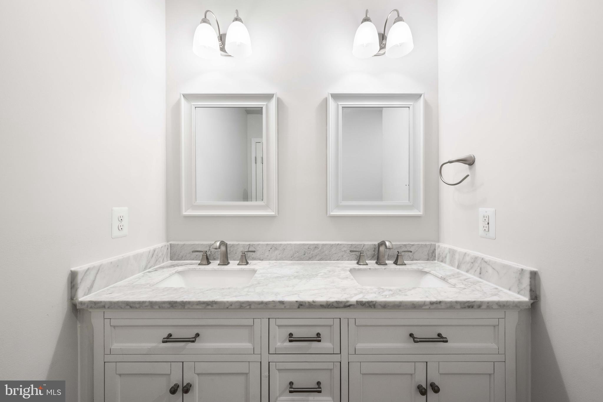 HAGERSTOWN - Residential