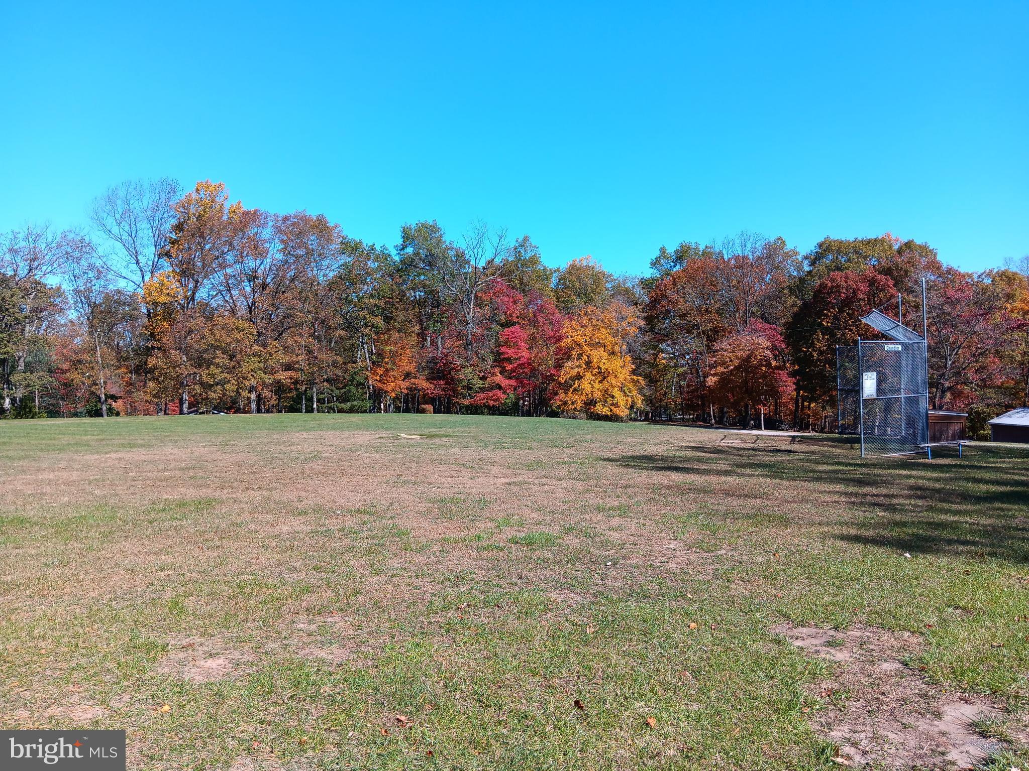 SLEEPY HOLLOW - Land