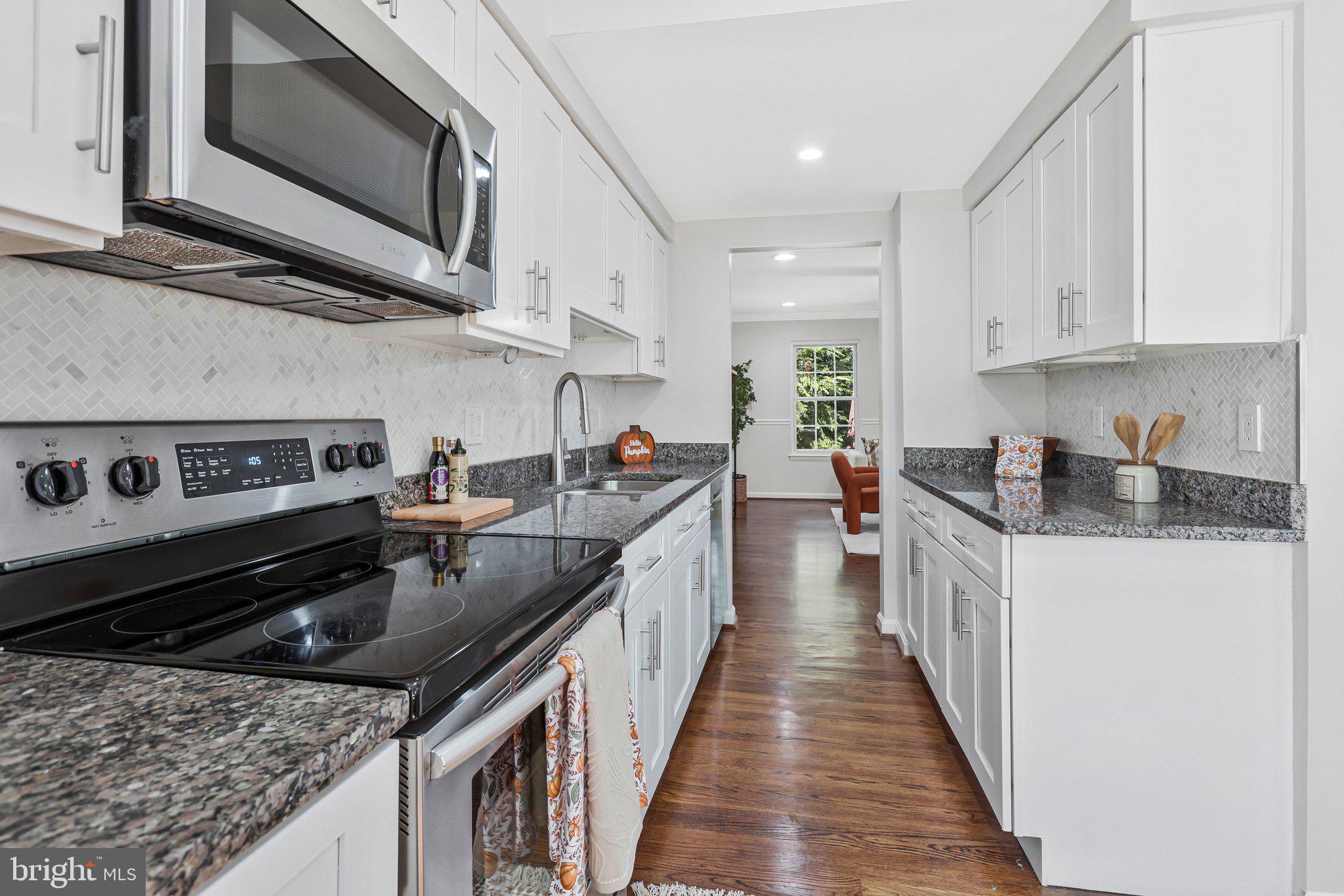 6401 OLD SCOTTS COURT