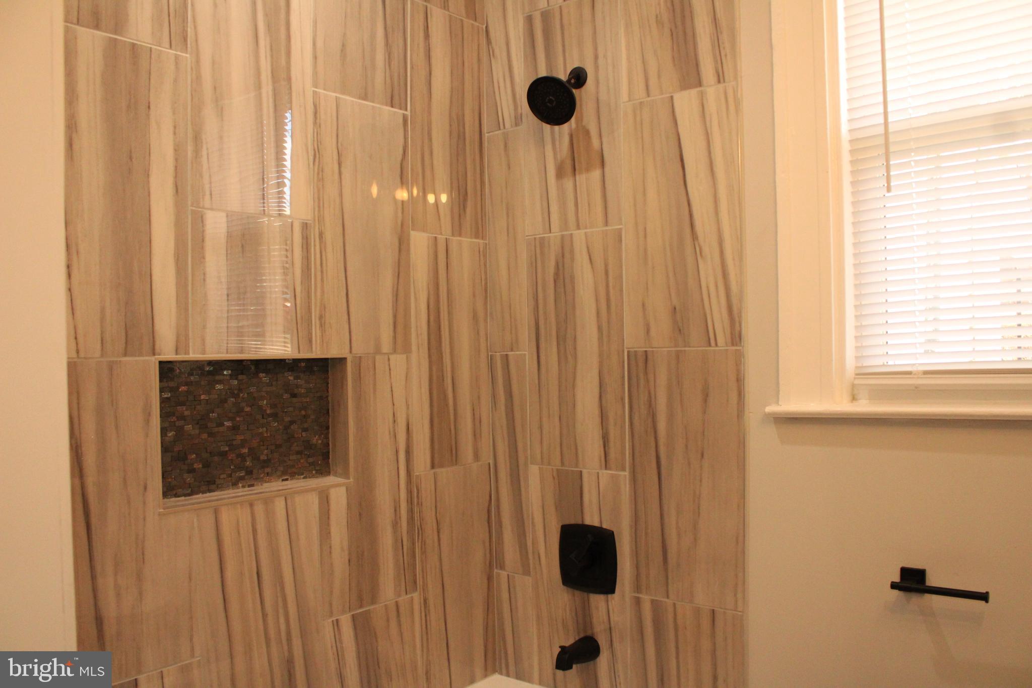 CROSS COUNTRY - Residential